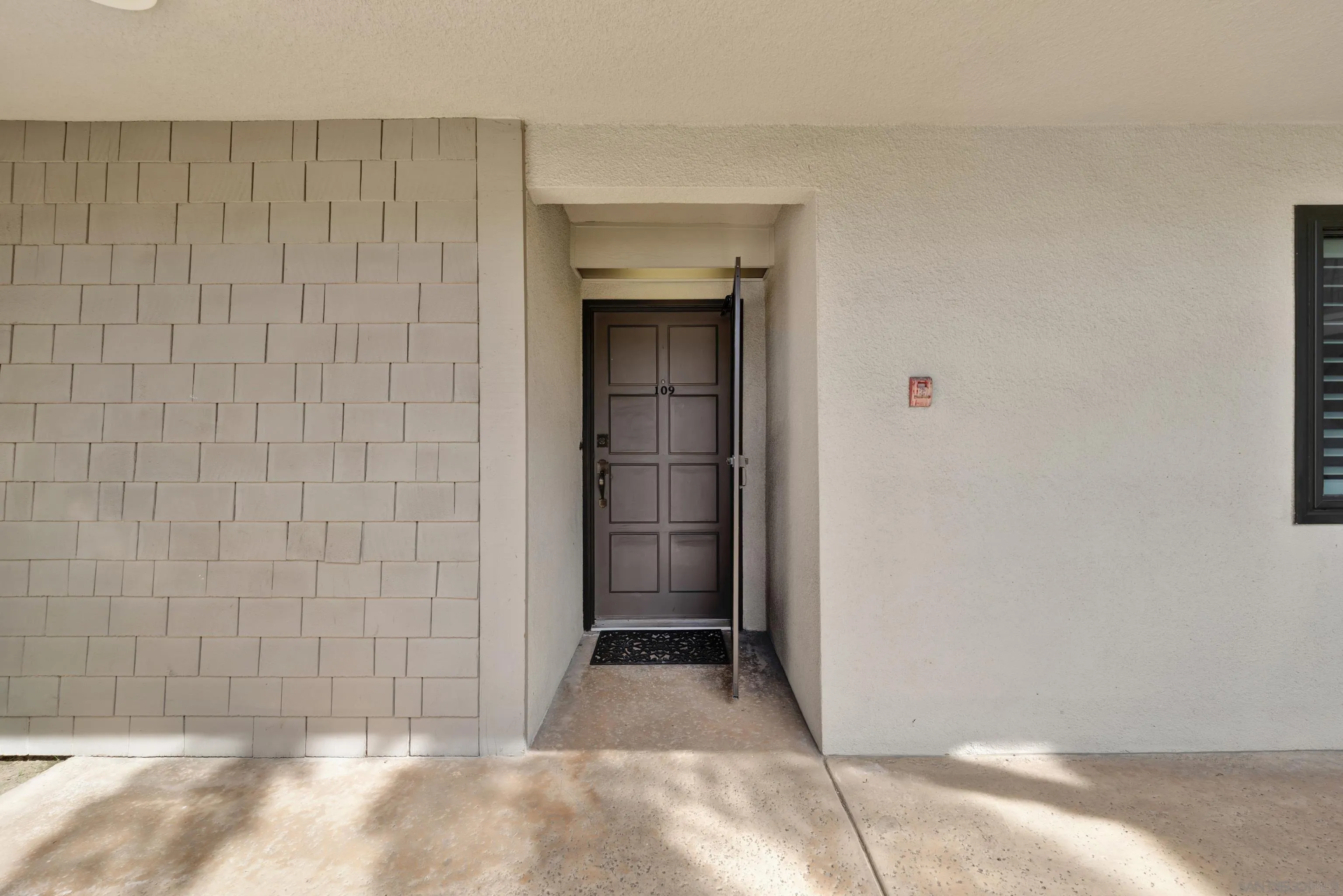 https://cdn.realtyfeed.com/cdn/127/260005039/8863b9988c03af0bb3481b29df8f4557.webp