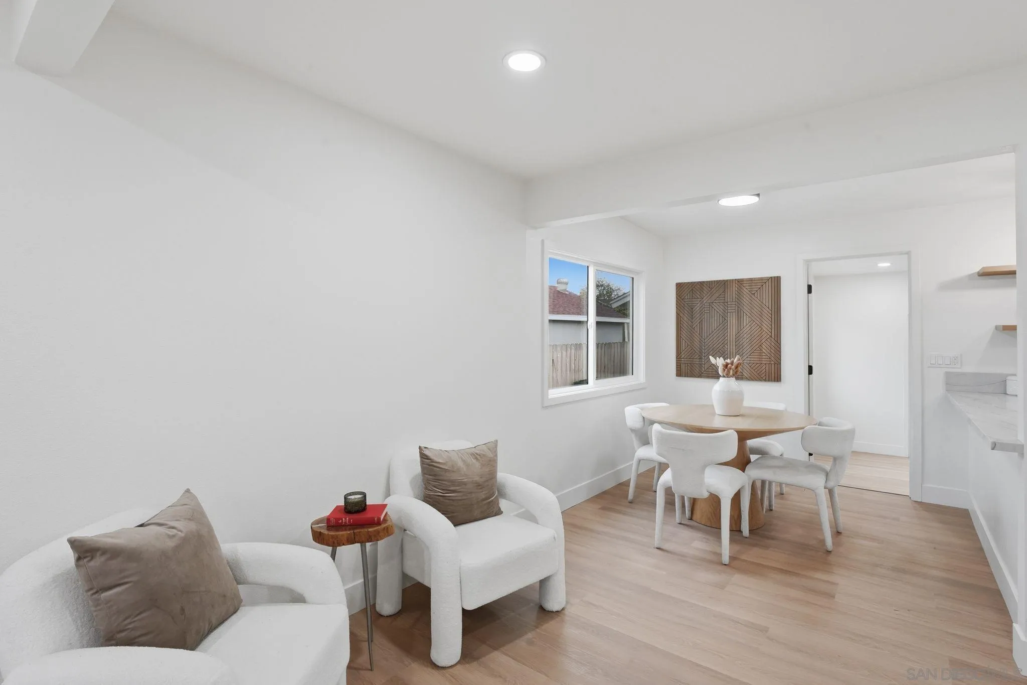 https://cdn.realtyfeed.com/cdn/127/260005041/c28b5cf21553255fbad1285c38f8b125.webp