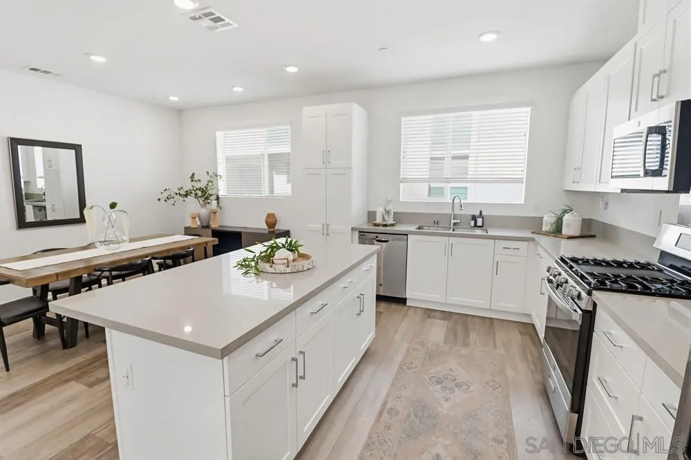 Photo #9: 260005043 Listing: Photo #9