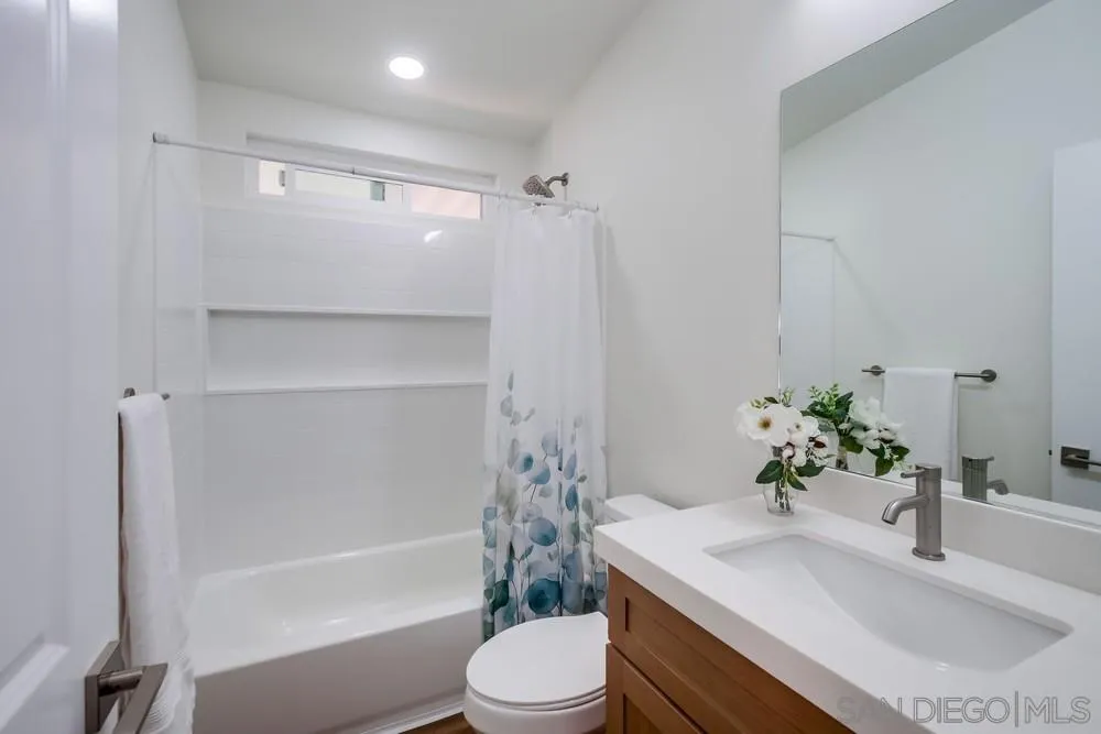 https://cdn.realtyfeed.com/cdn/127/260005048/06b1718199cac77d56cdaabe22361ed3.webp