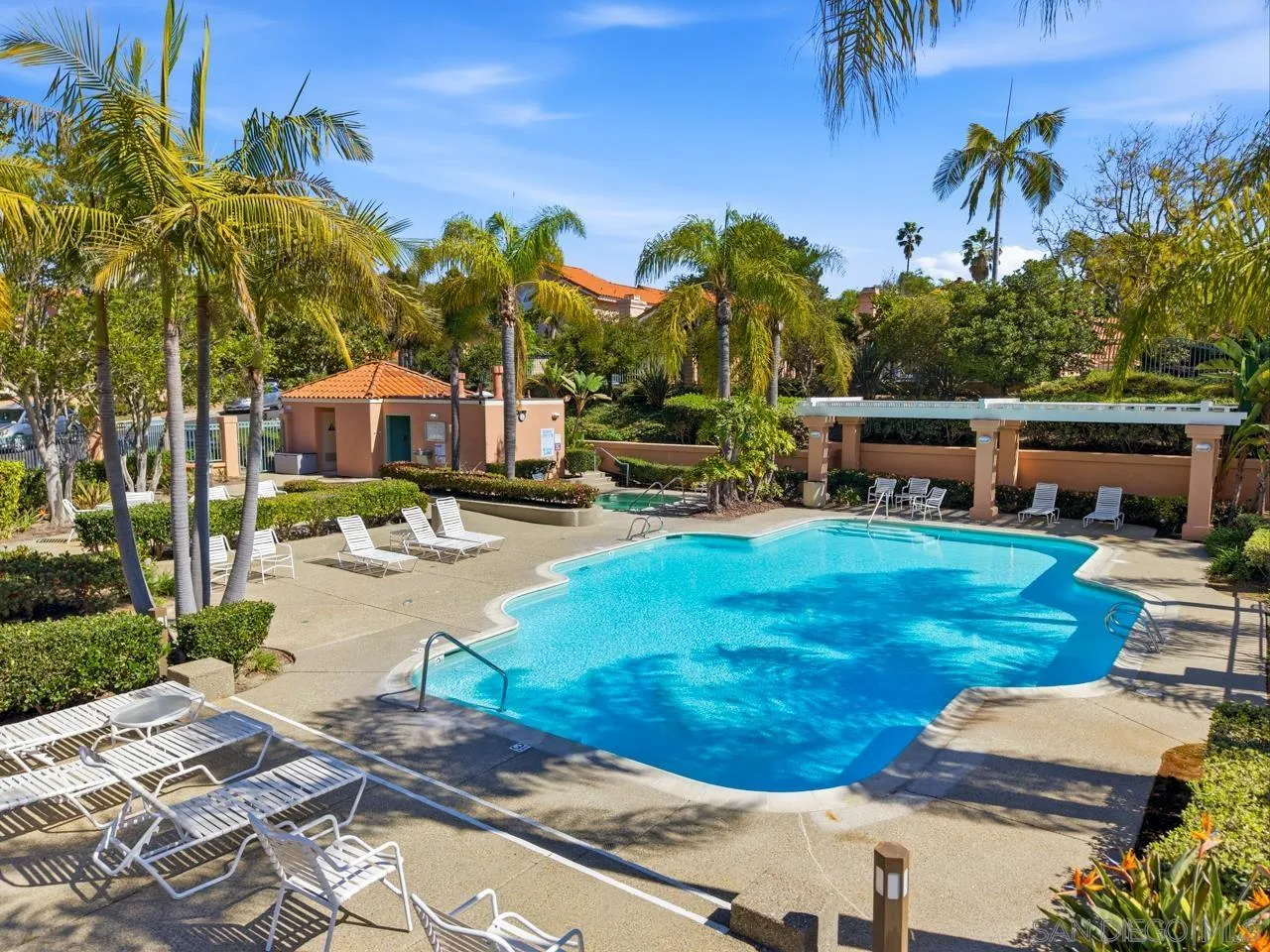 https://cdn.realtyfeed.com/cdn/127/260005049/9446714d86d965eafc3c04b50c665017.webp