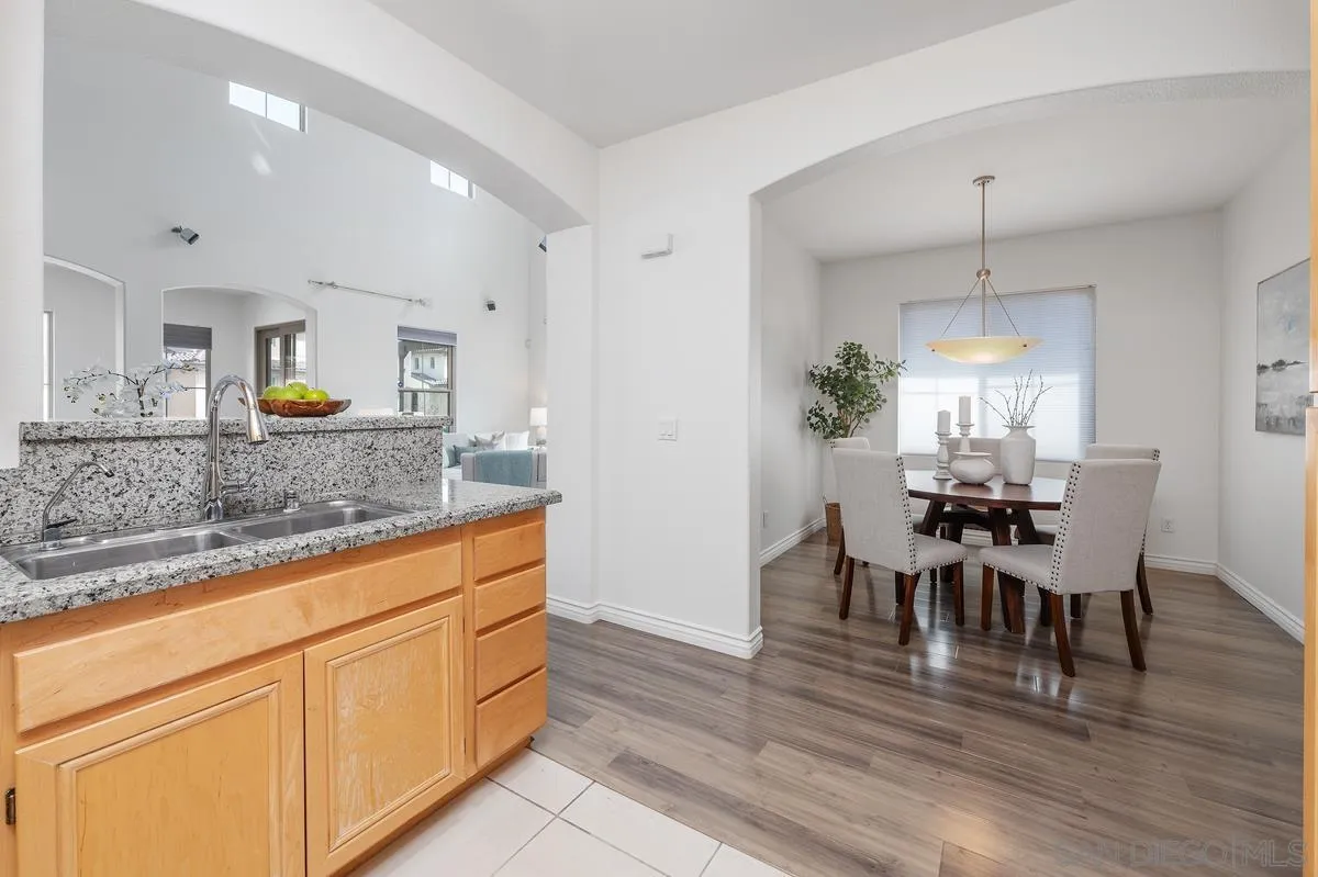 https://cdn.realtyfeed.com/cdn/127/260005051/fe0a5fadc1a196a8759a2fba3a0d8c18.webp