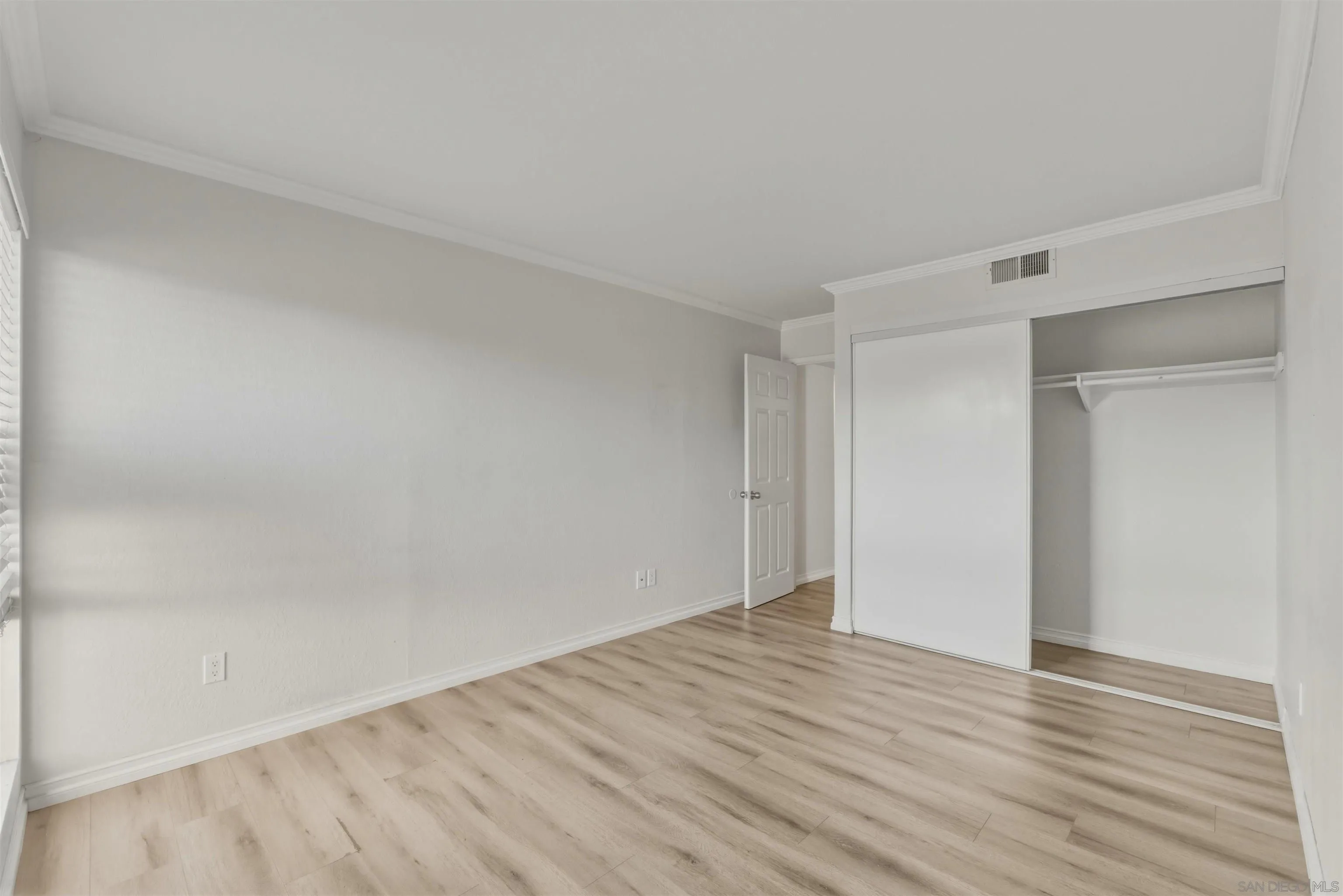 Photo #17: 260005054 Listing: Photo #17