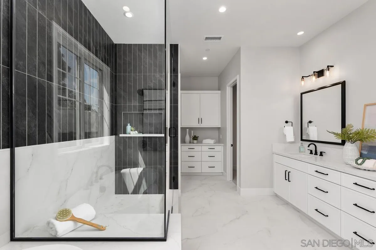 https://cdn.realtyfeed.com/cdn/127/260005058/5c6589ef308e8eb2f61ccca4c81a26f4.webp