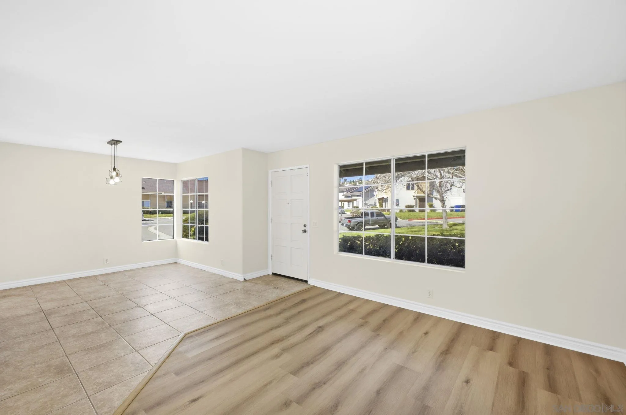 Photo #4: 260005059 Listing: Photo #4
