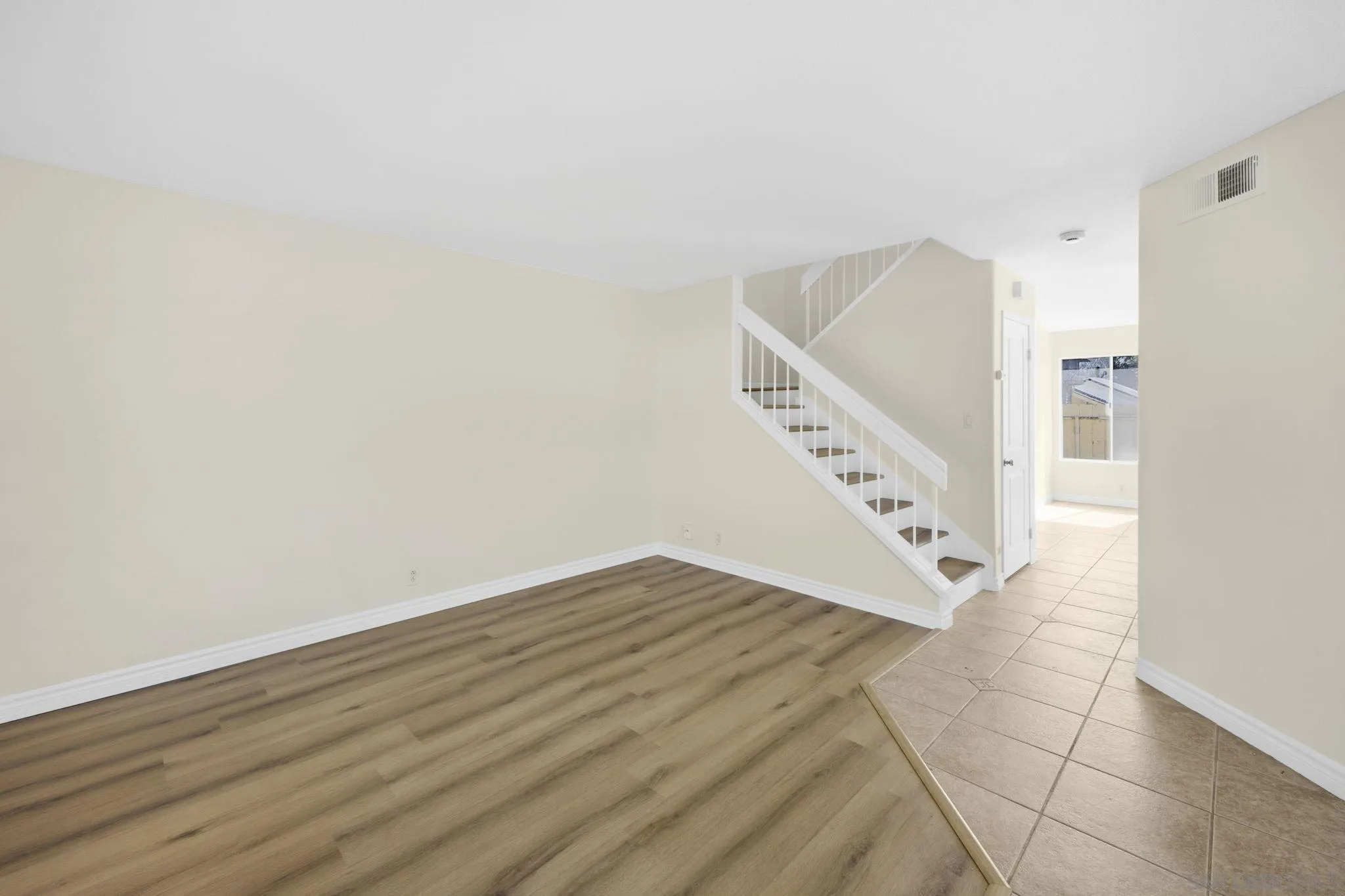 Photo #3: 260005059 Listing: Photo #3