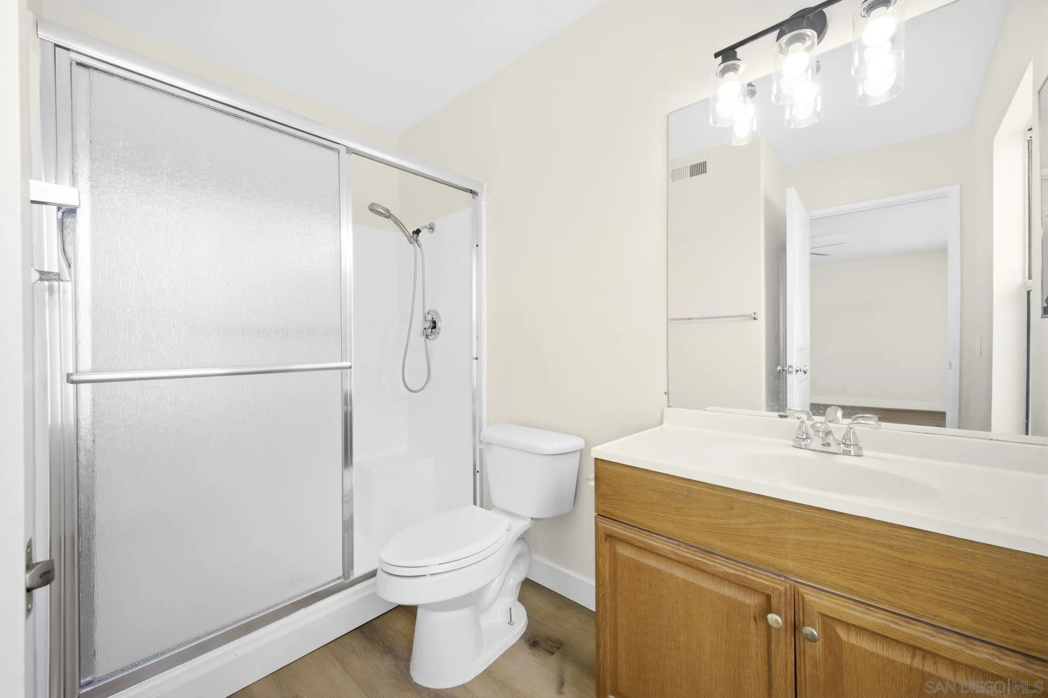 Photo #17: 260005059 Listing: Photo #17