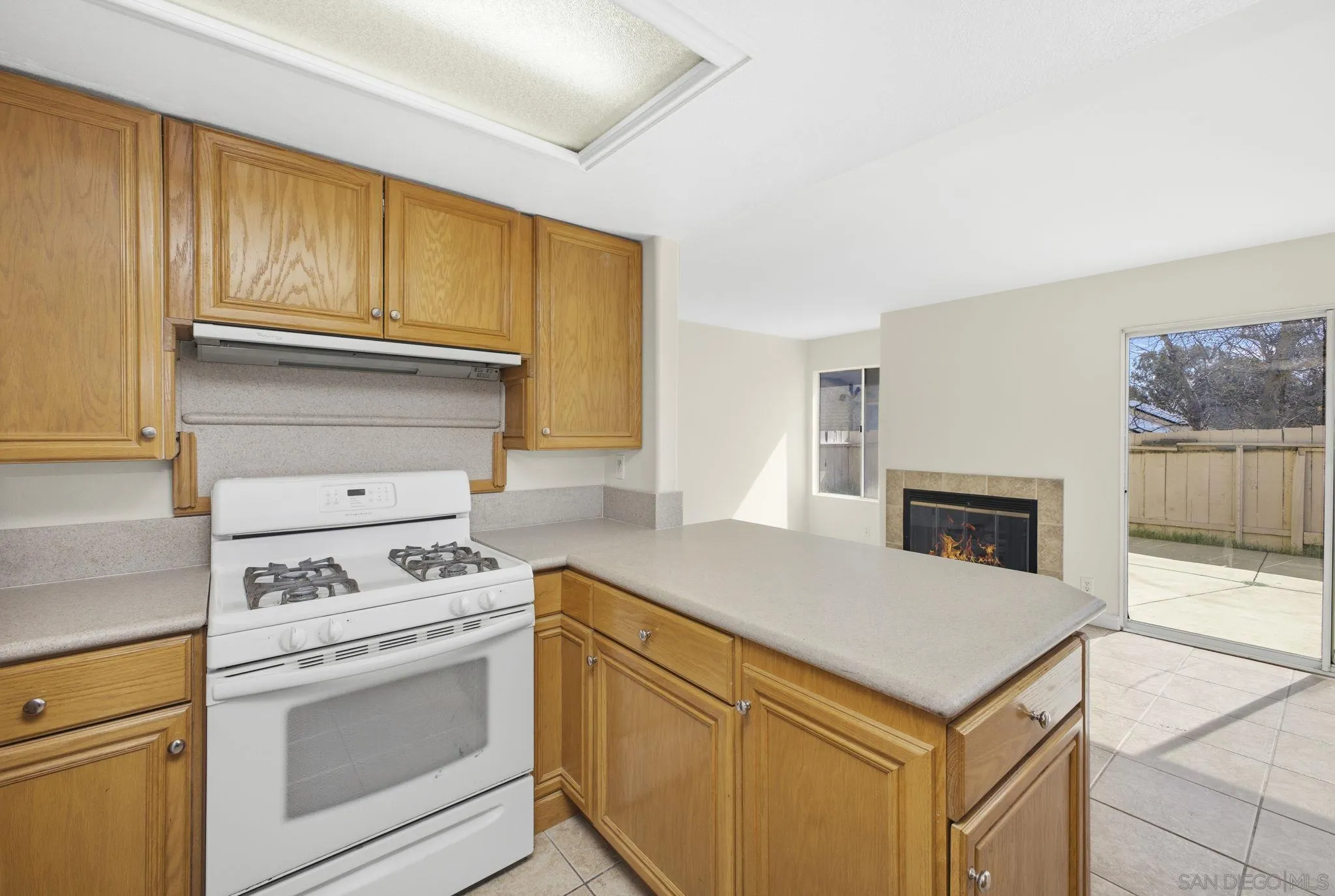 Photo #7: 260005059 Listing: Photo #7