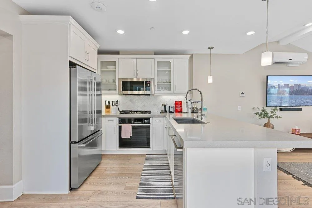 Photo #23: 260005065 Listing: Photo #23