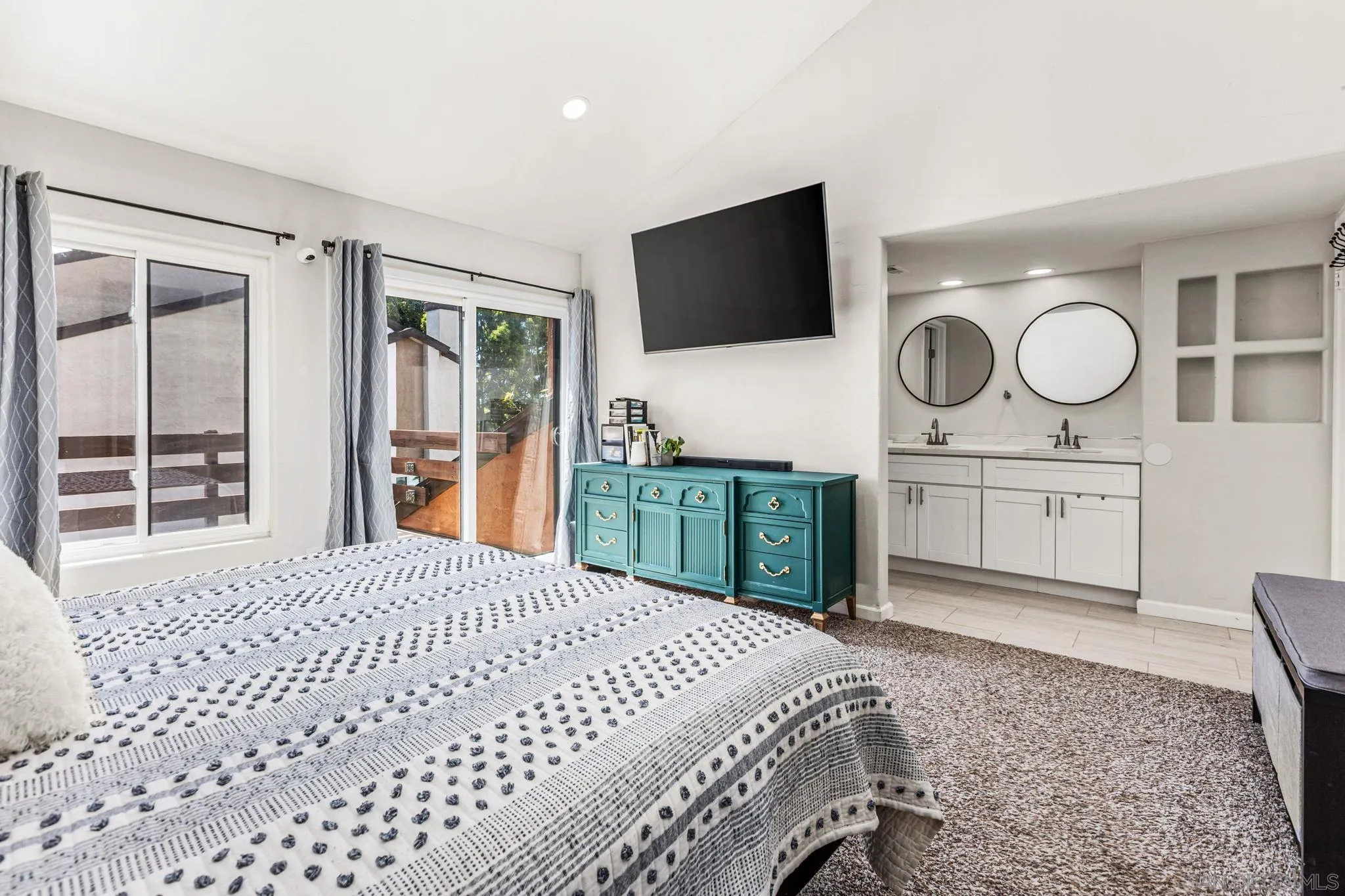 https://cdn.realtyfeed.com/cdn/127/260005070/2108aa0ef3b01c7d94e7cf171b677b64.webp