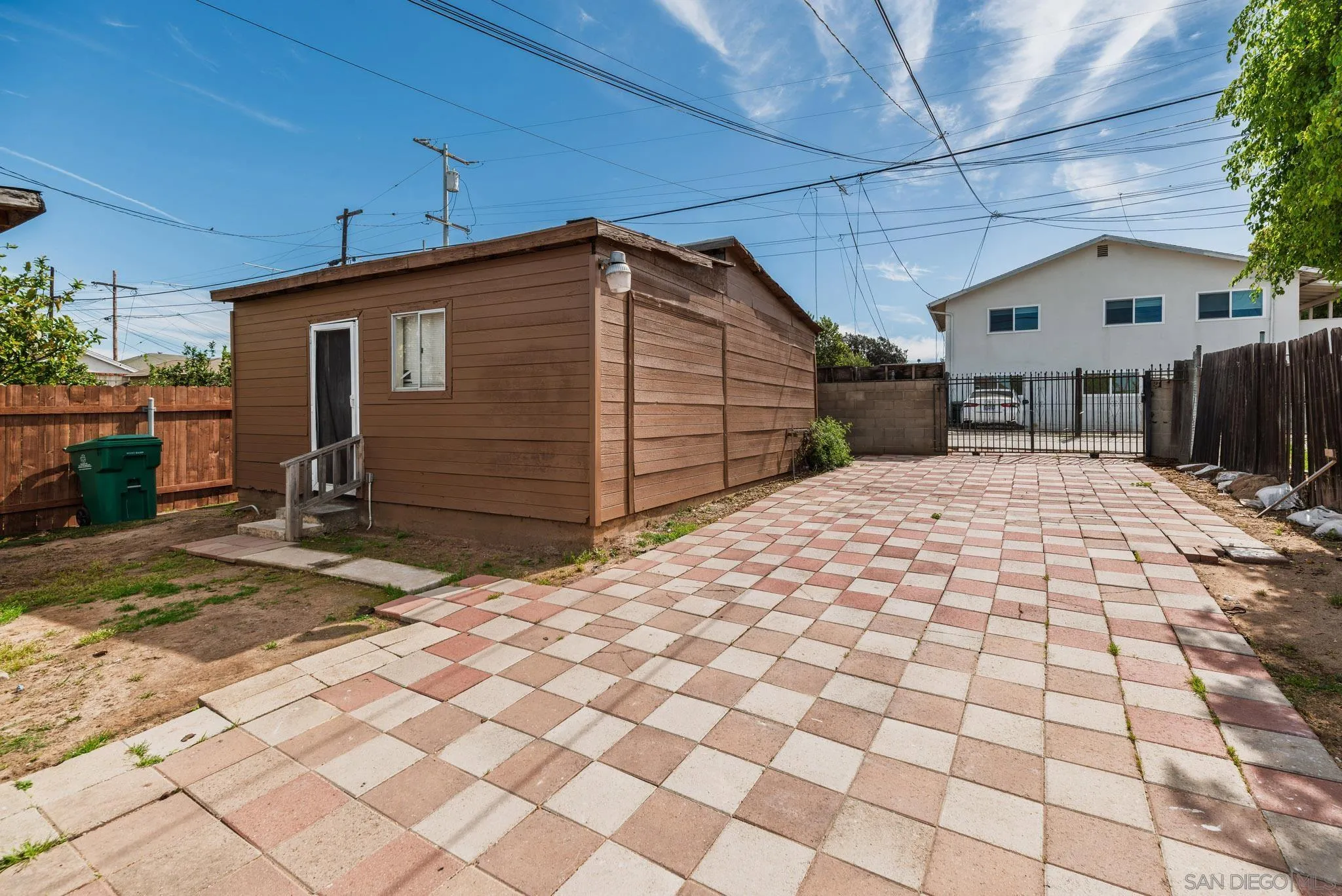 https://cdn.realtyfeed.com/cdn/127/260005076/3e14e9e6def435b1d5924d6e2ff6fc38.webp