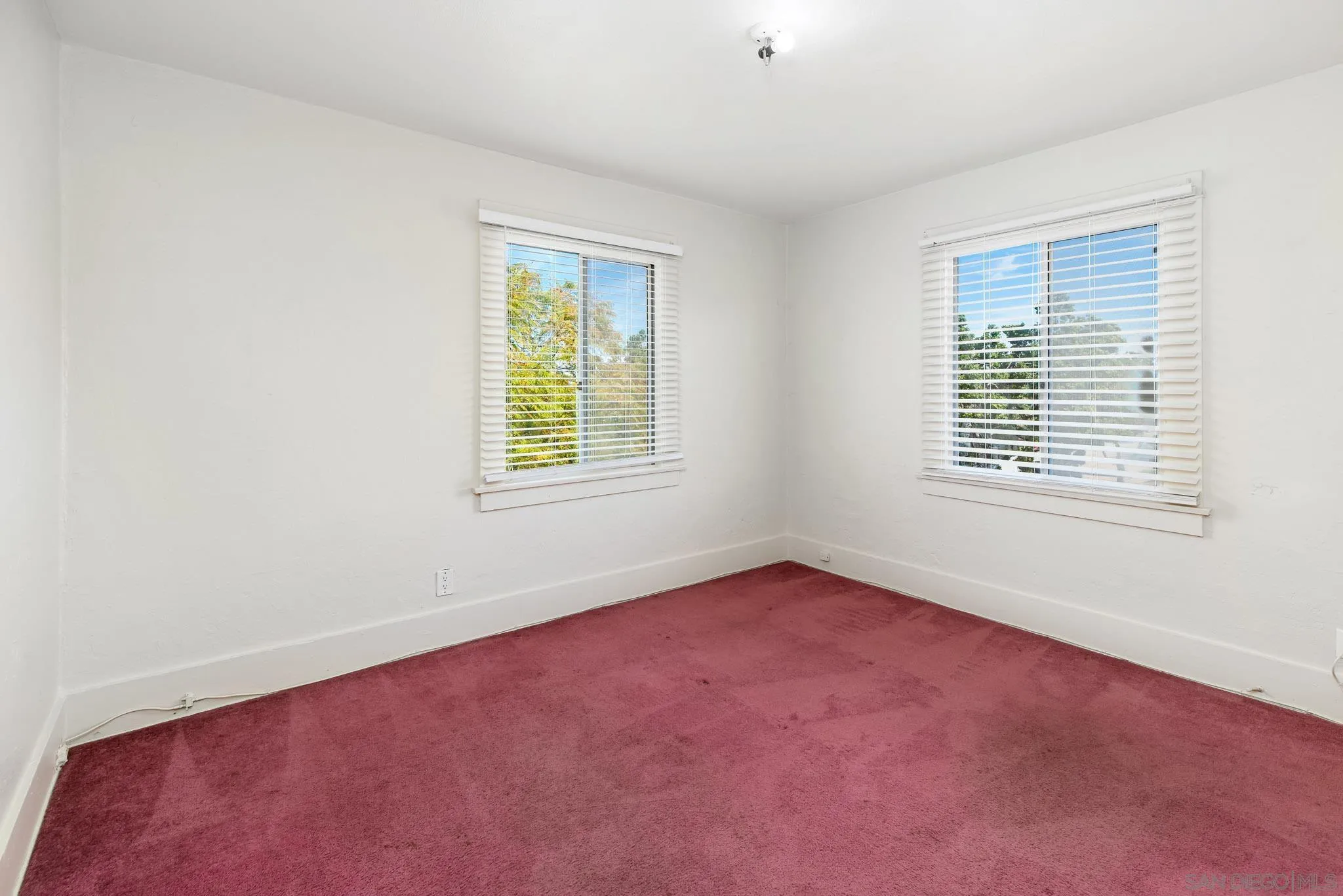 https://cdn.realtyfeed.com/cdn/127/260005076/7db1c43336e57cf9e1991f6217aa1be5.webp