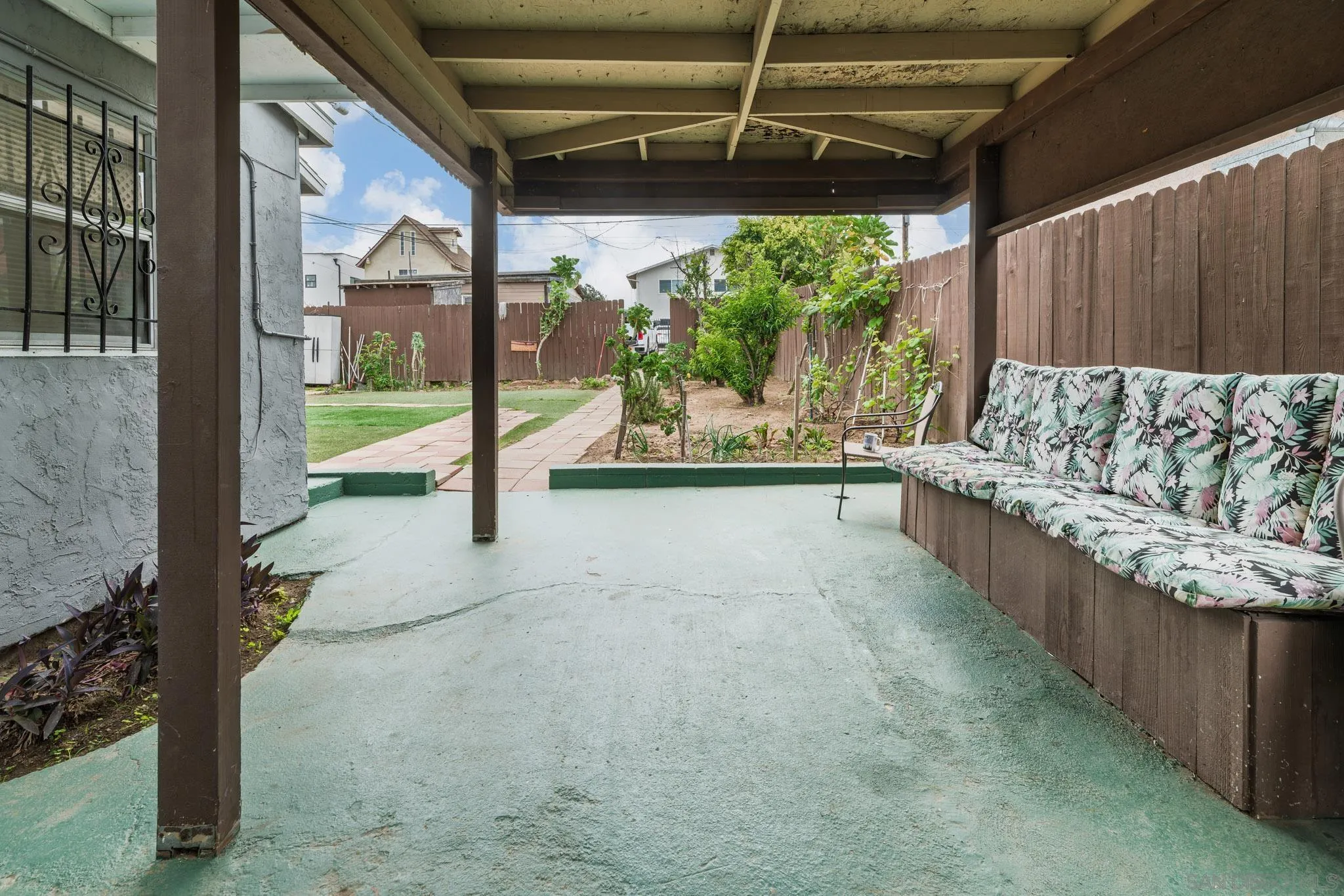 https://cdn.realtyfeed.com/cdn/127/260005076/853ff2fd7766a20b029e4772525483b4.webp