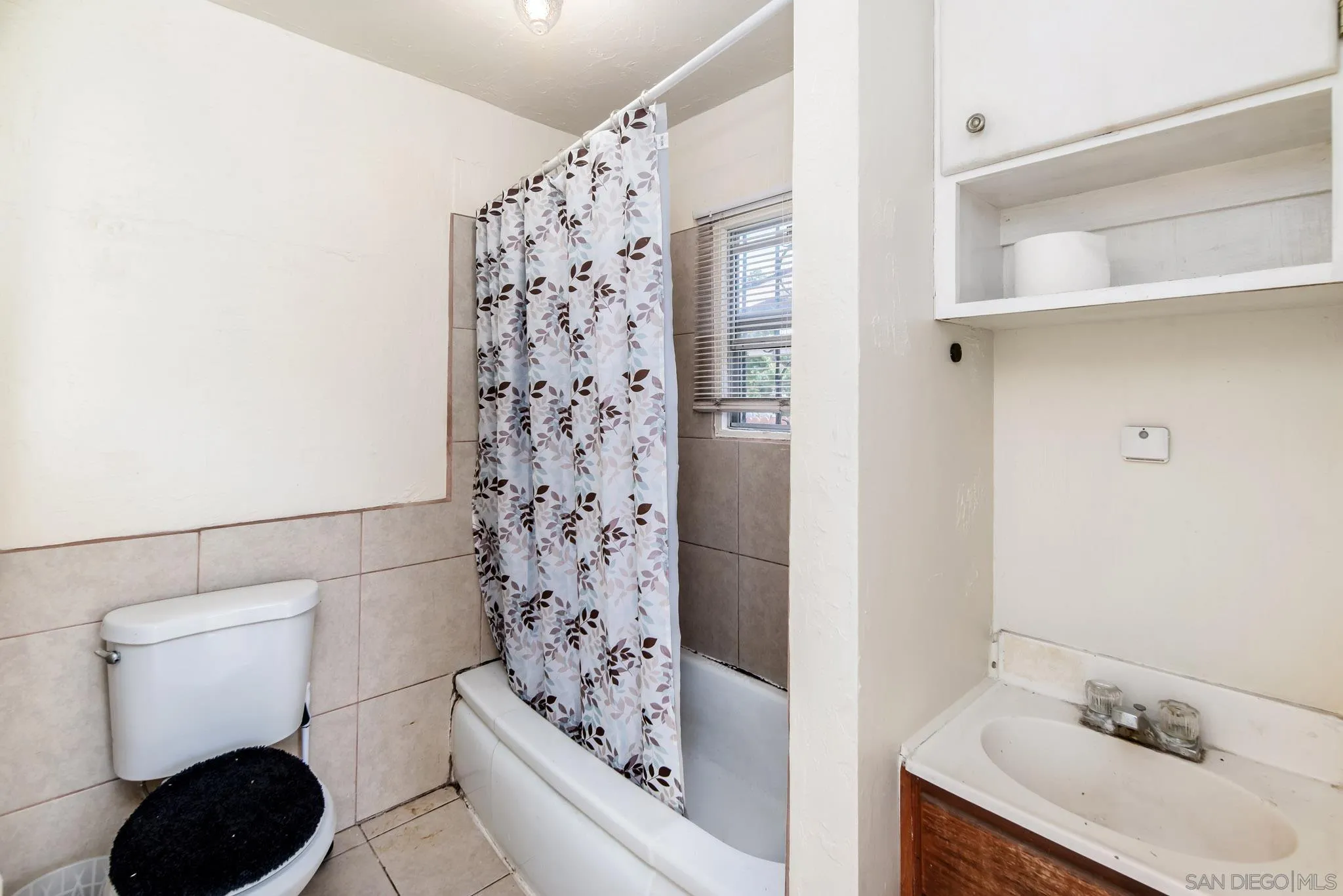 https://cdn.realtyfeed.com/cdn/127/260005076/8bd73f418c06ffad17538c058e3a9350.webp