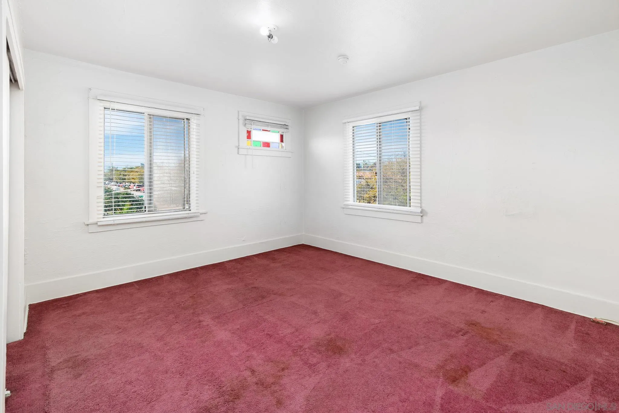 https://cdn.realtyfeed.com/cdn/127/260005076/9c550894852dfb62cdba68b56844b971.webp