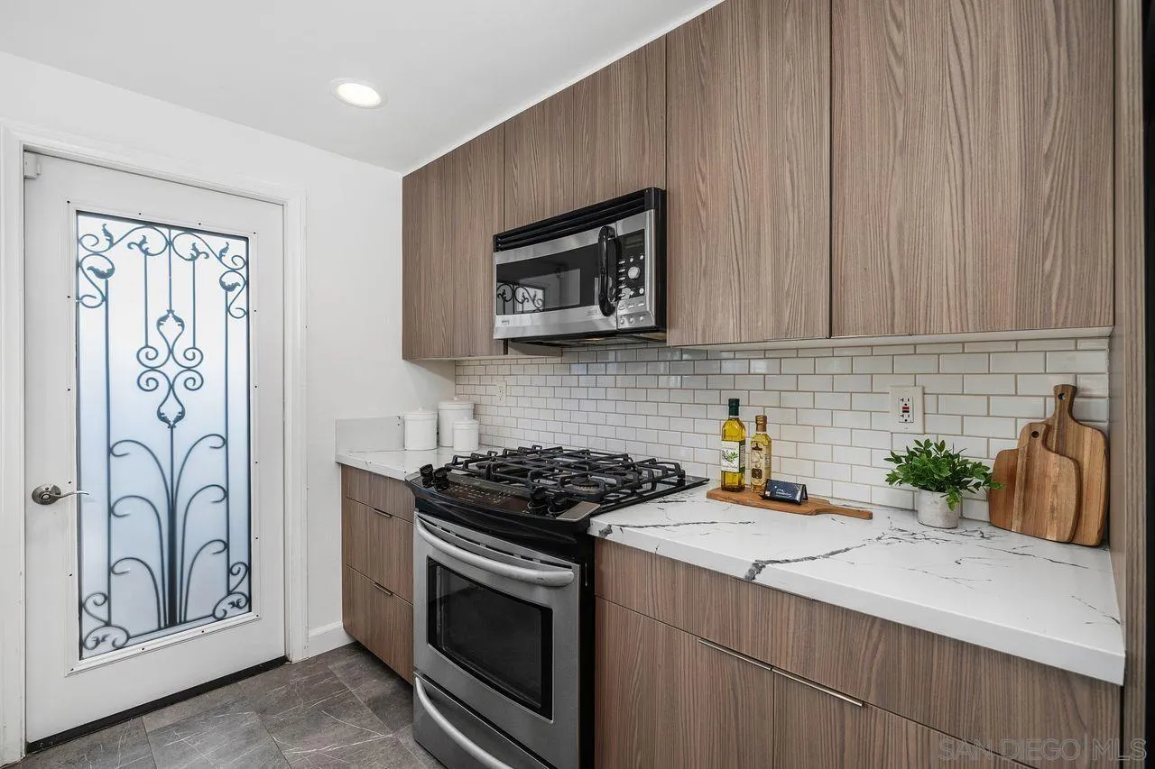 https://cdn.realtyfeed.com/cdn/127/260005077/e755cc745bb2d52d361d5b444b747b14.webp