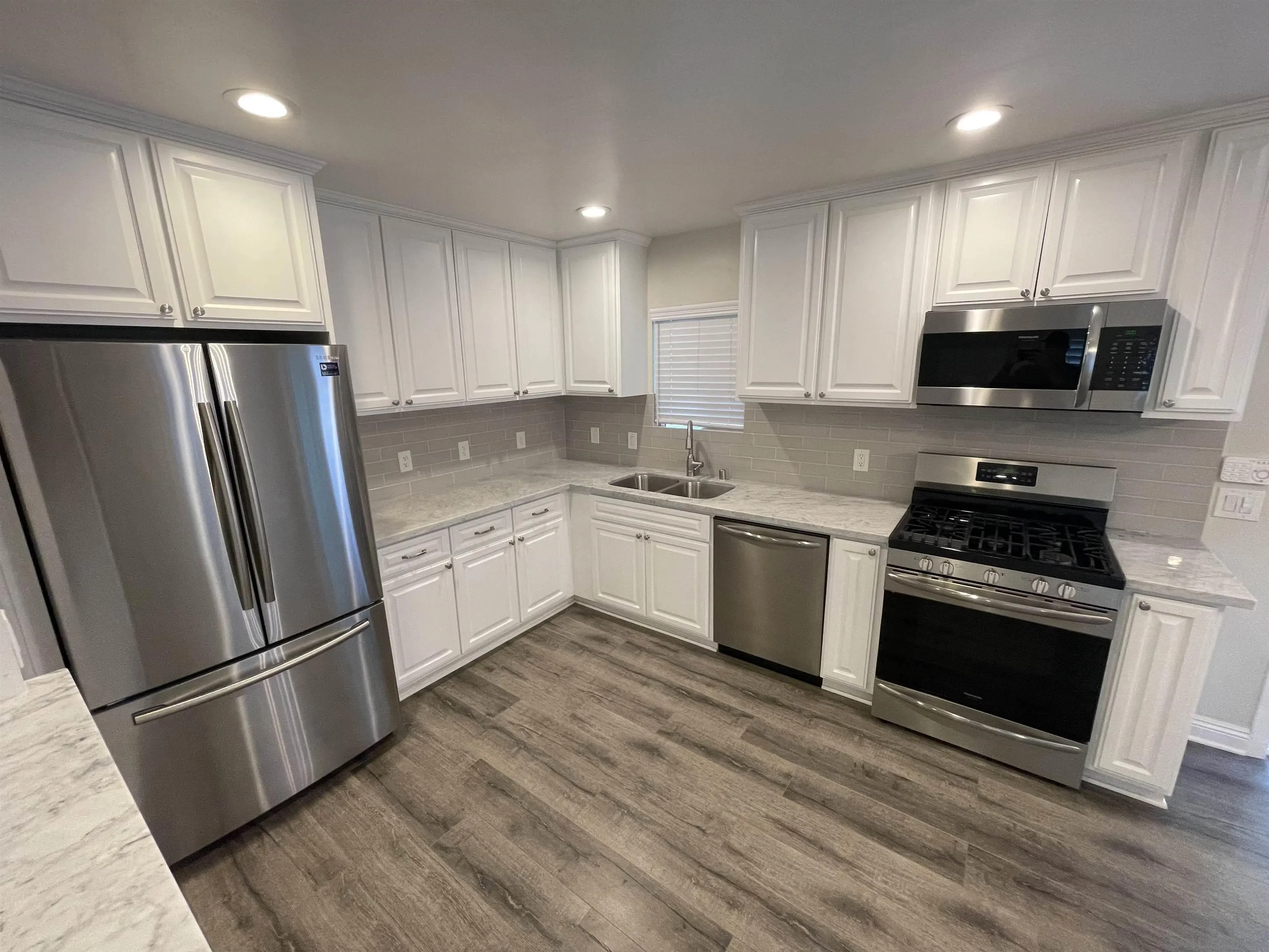 https://cdn.realtyfeed.com/cdn/127/260005084/9031946f8ff931f803752d389d3a7a02.webp
