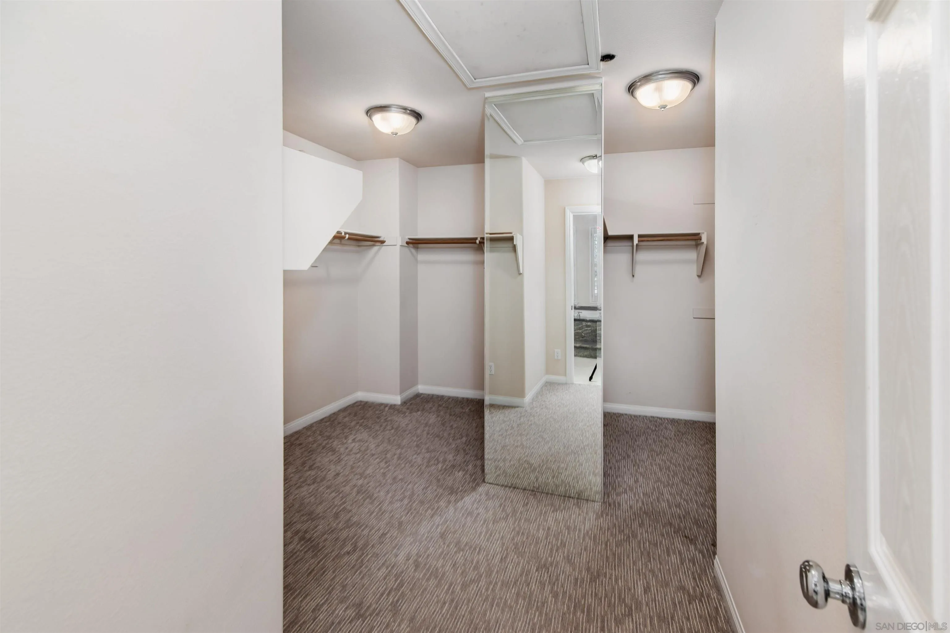 https://cdn.realtyfeed.com/cdn/127/260005089/253eeaf9422d3defc932313ab0dfbd68.webp
