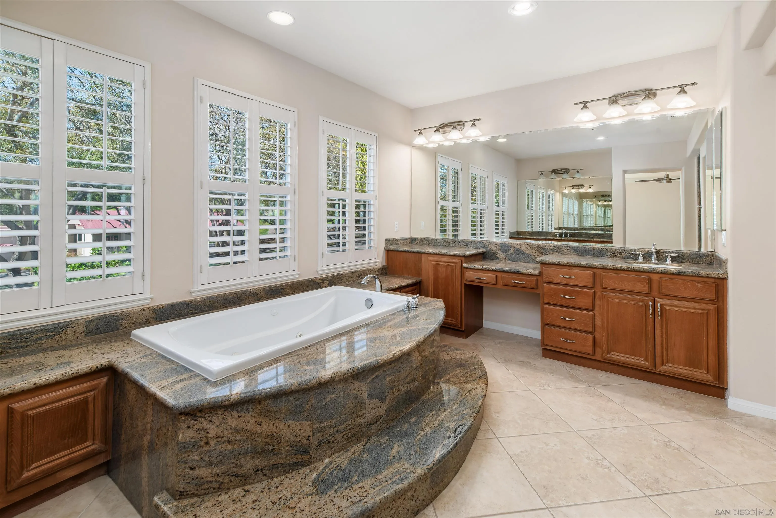 https://cdn.realtyfeed.com/cdn/127/260005089/c3afdc271867689b2e184c1e7d2cdfc0.webp