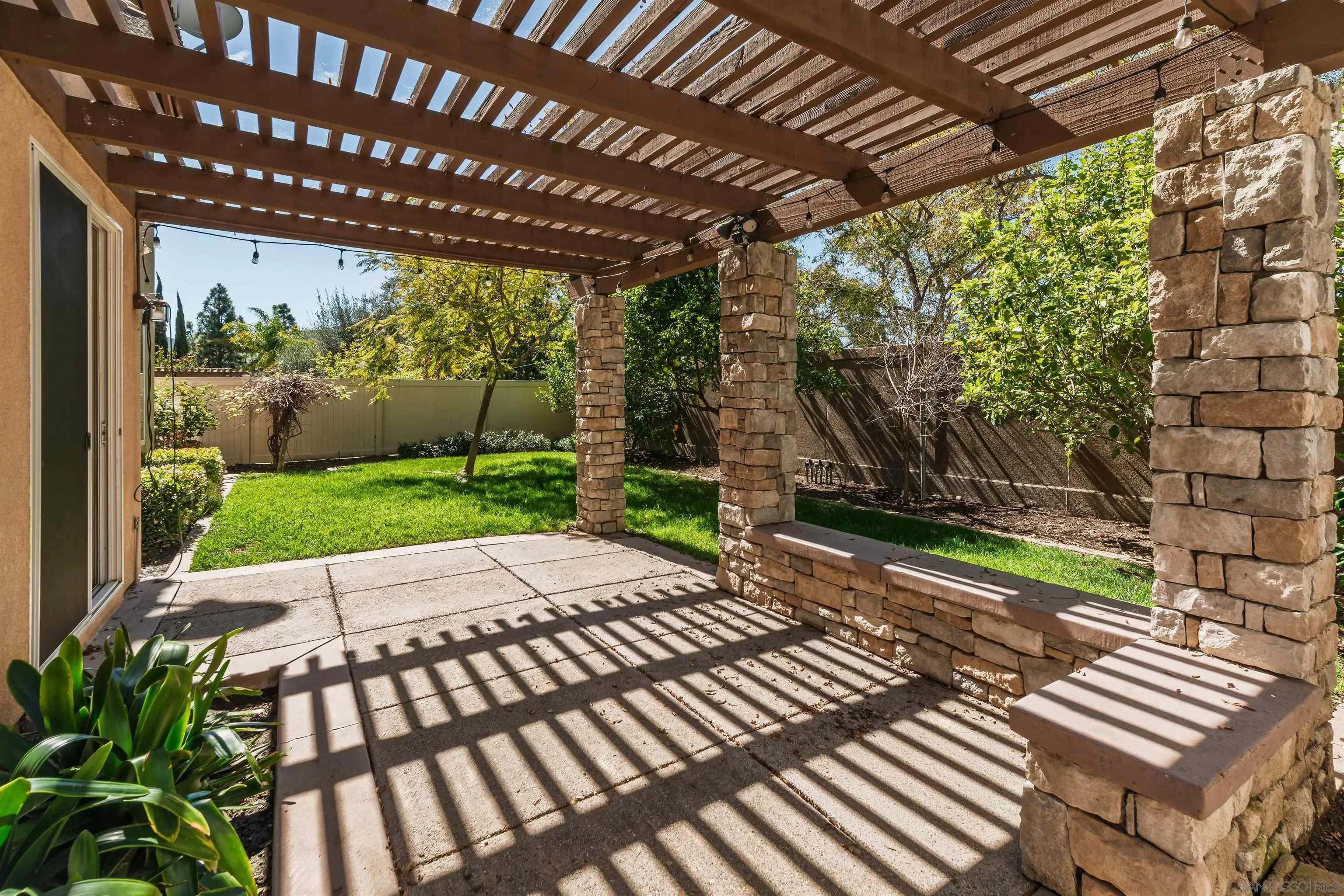 https://cdn.realtyfeed.com/cdn/127/260005089/ced733a6ee4ac800d1e0f0557e1e3668.webp