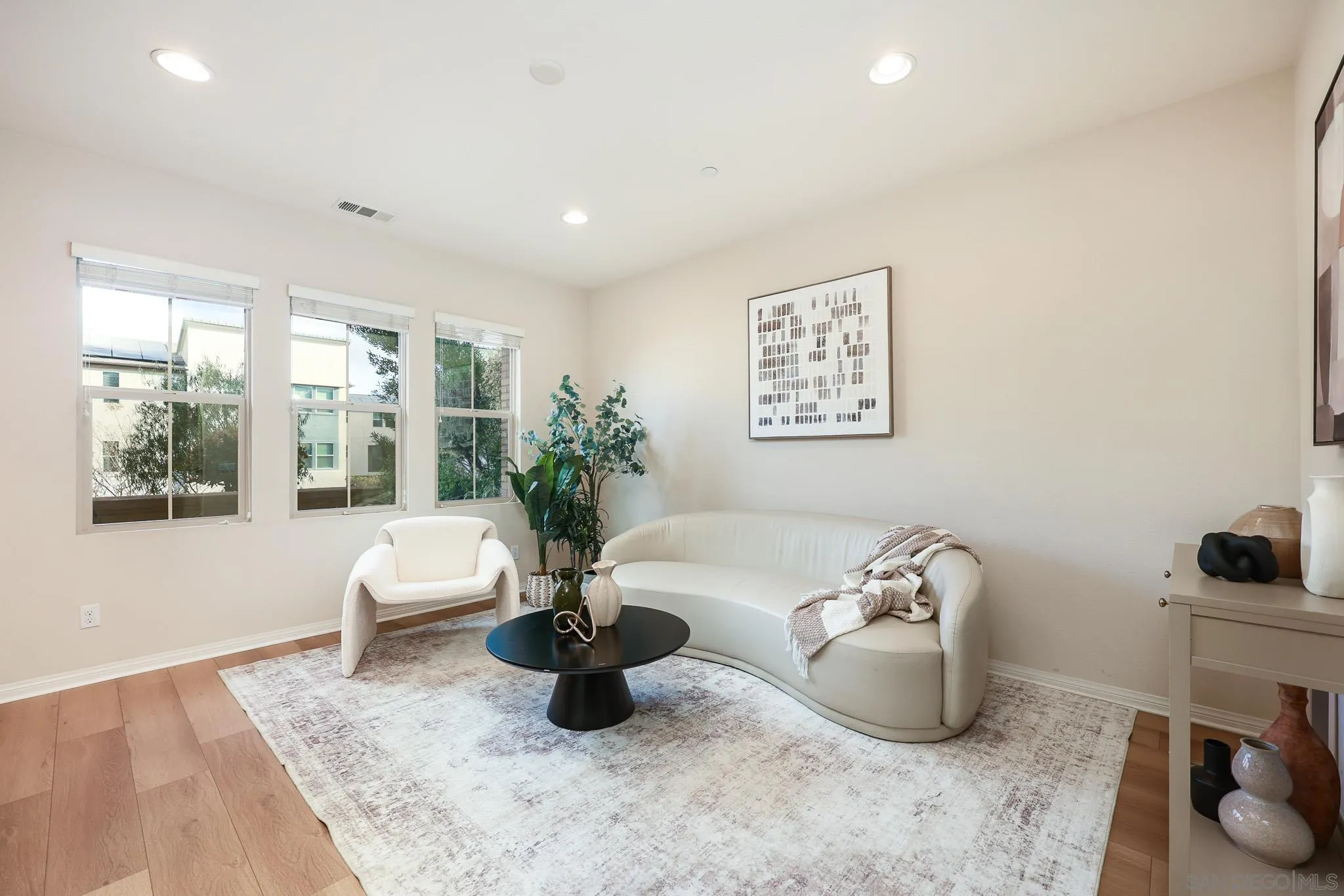 Photo #5: 260005090 Listing: Photo #5