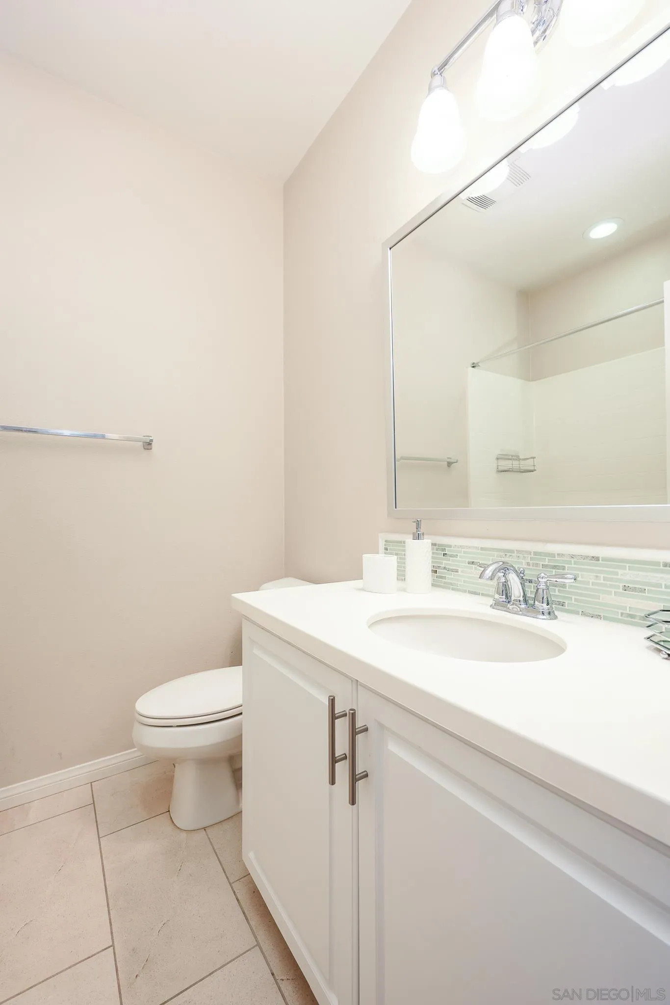 Photo #17: 260005090 Listing: Photo #17