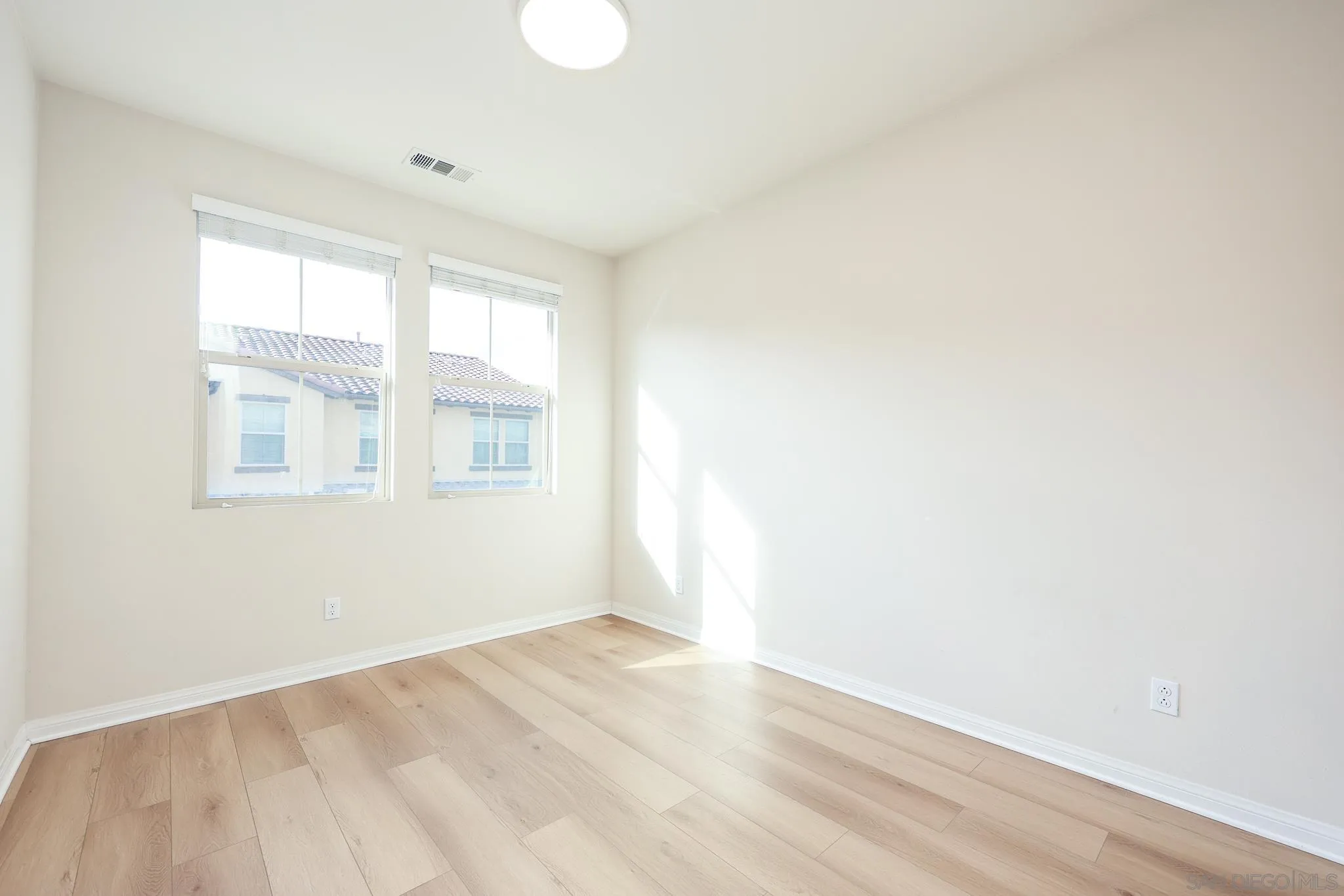 Photo #21: 260005090 Listing: Photo #21