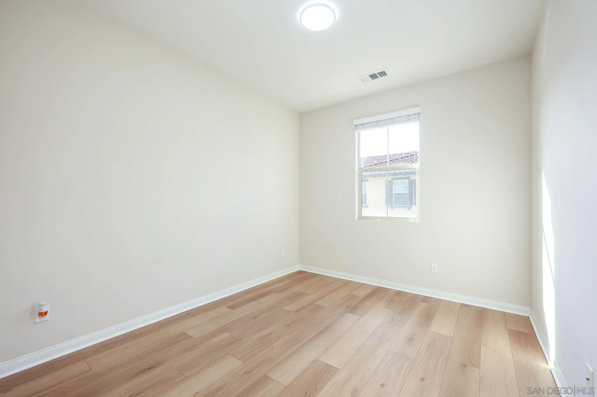 Photo #16: 260005090 Listing: Photo #16