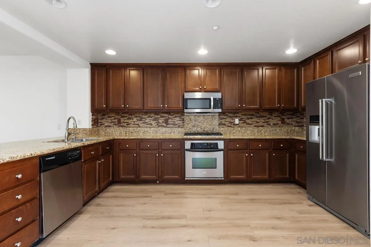 Photo #10: 260005093 Listing: Photo #10