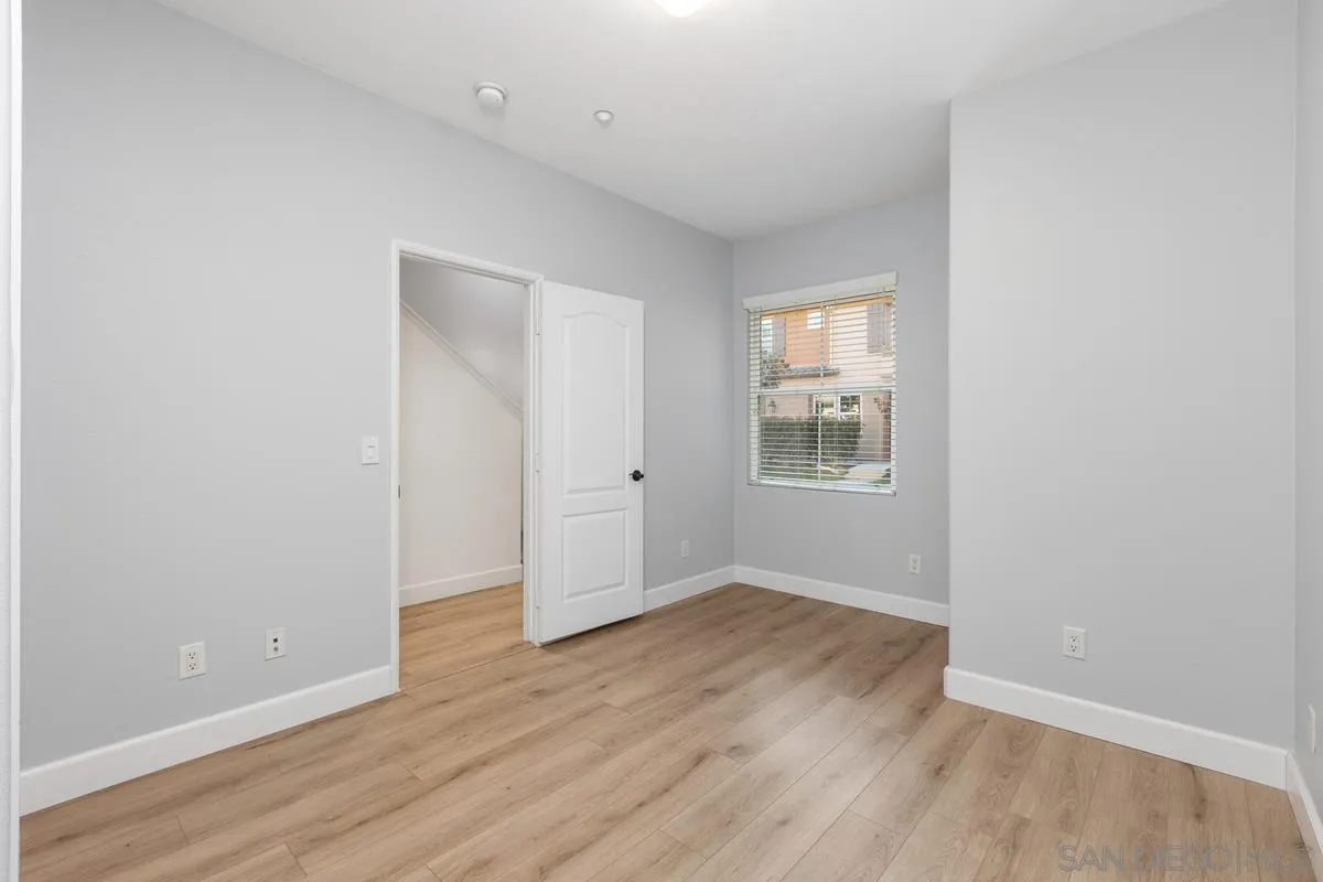 Photo #3: 260005093 Listing: Photo #3