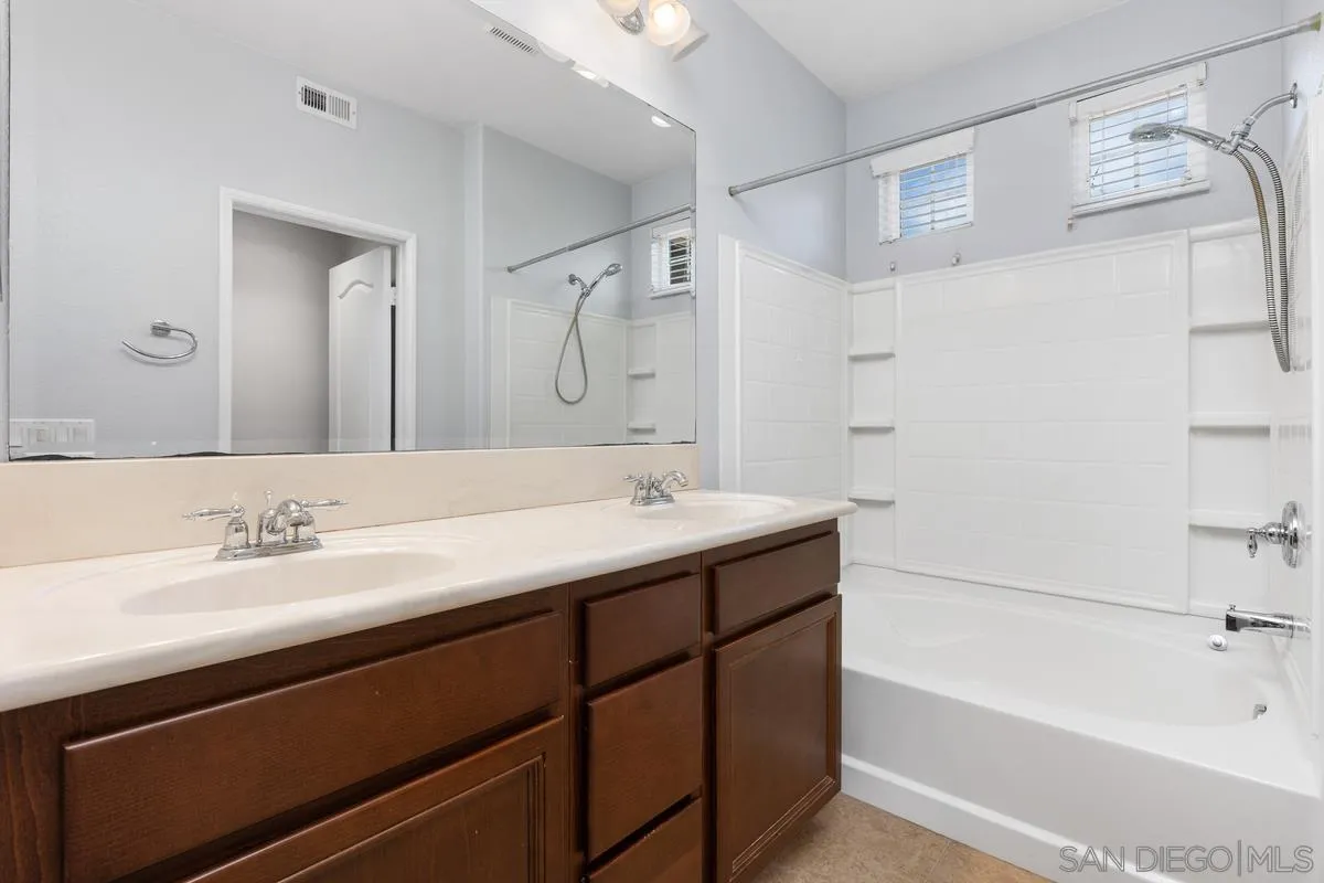Photo #18: 260005093 Listing: Photo #18