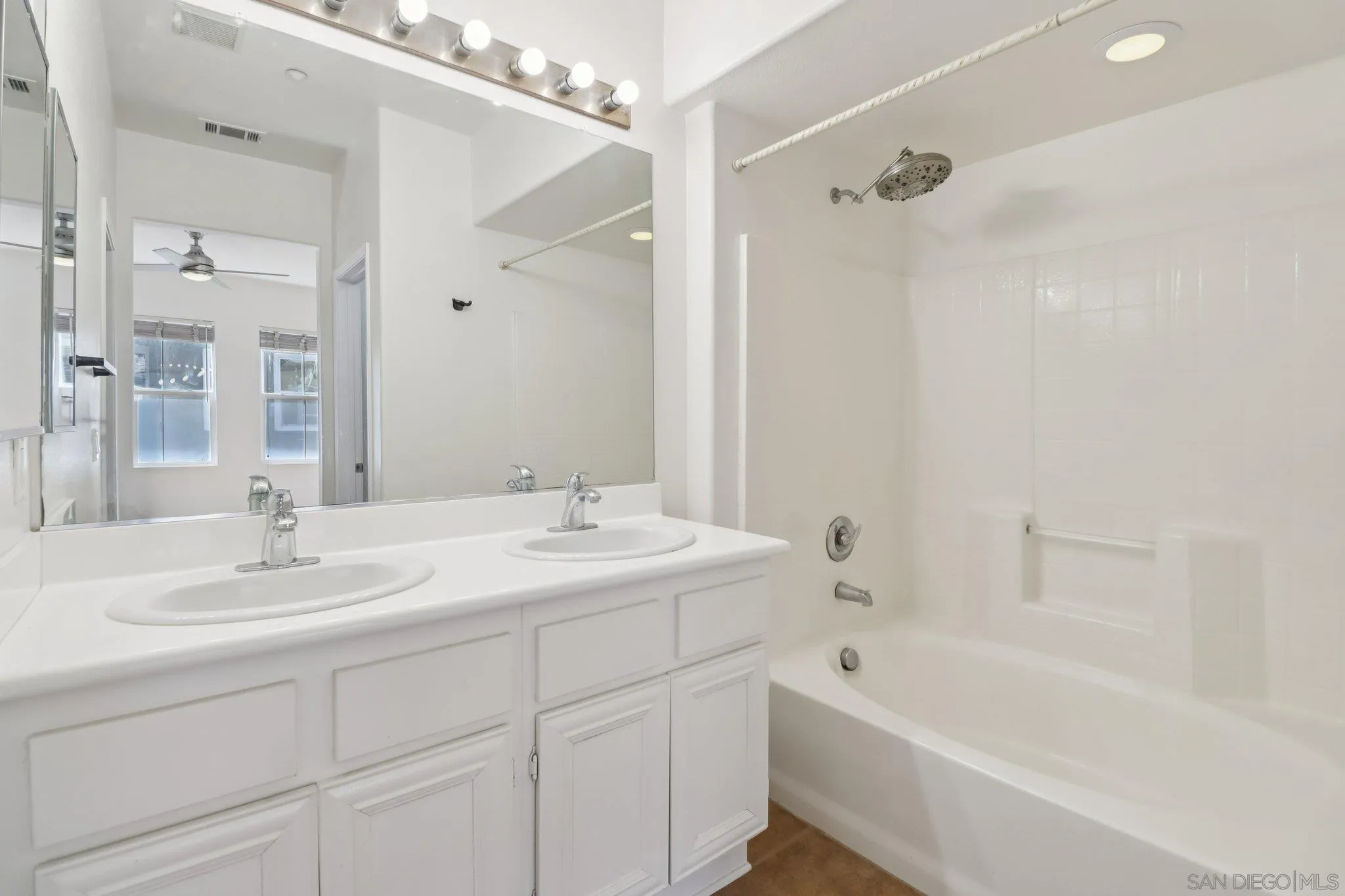 Photo #21: 260005097 Listing: Photo #21