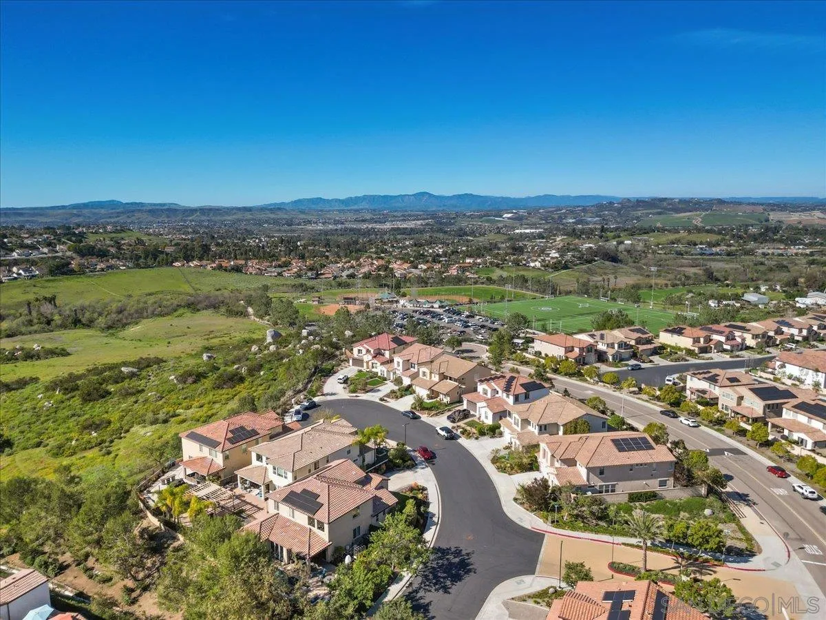 https://cdn.realtyfeed.com/cdn/127/260005098/3eca5cdfcc4422f1a04947bc649d1559.webp