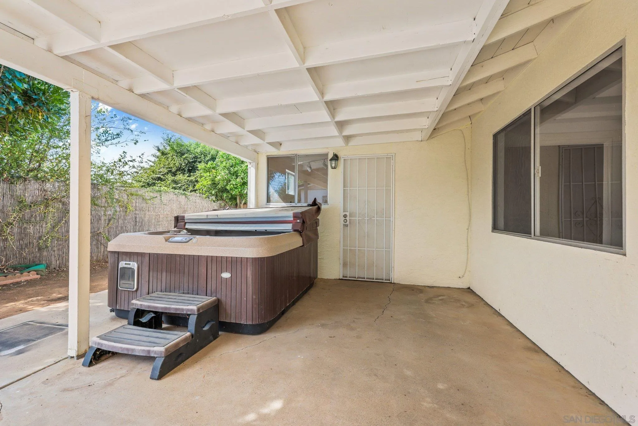 https://cdn.realtyfeed.com/cdn/127/260005101/e95d825a604a51c577e96316fa0bfdf9.webp