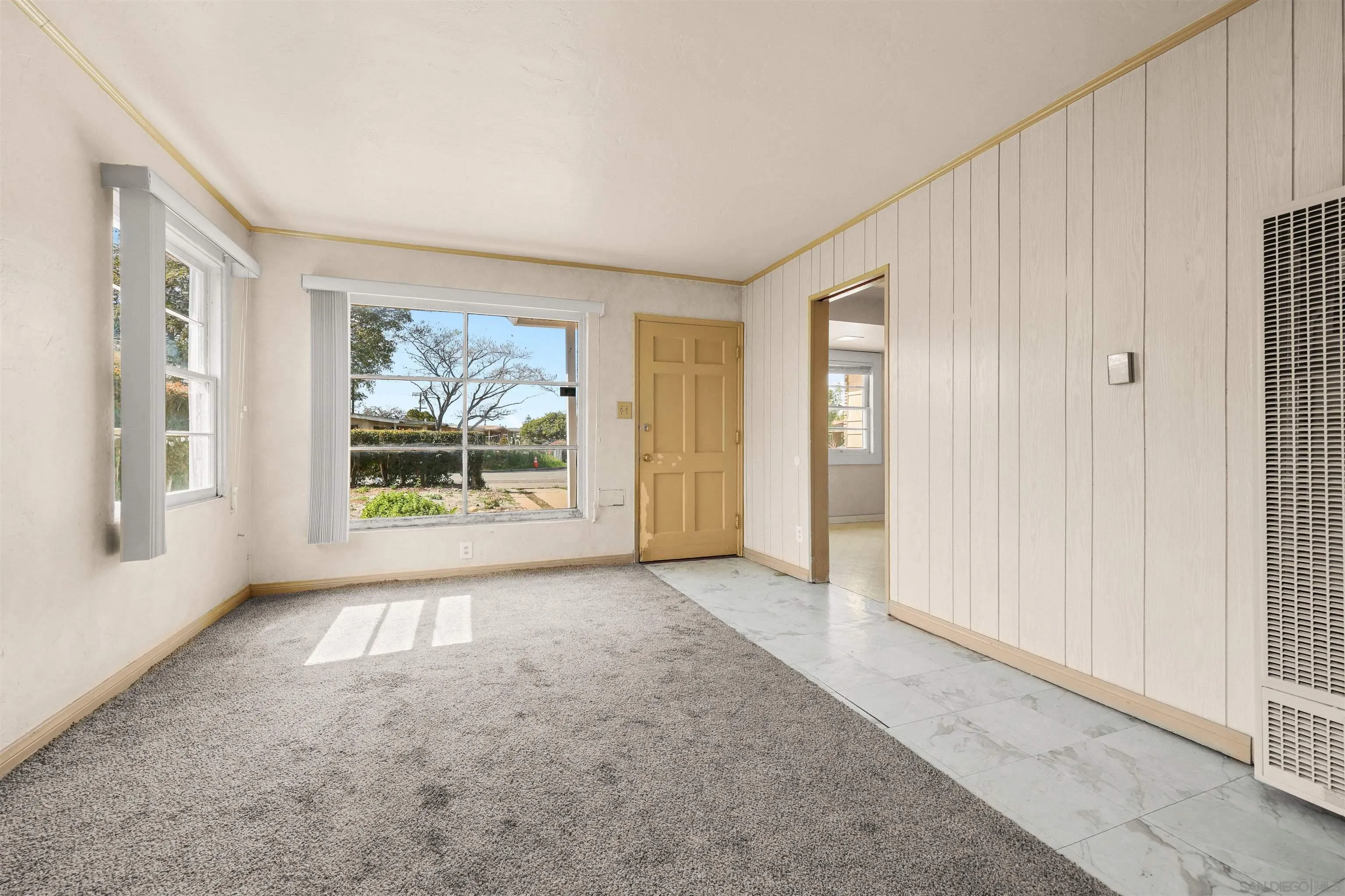 https://cdn.realtyfeed.com/cdn/127/260005104/02c35dada662ac47f7a0d570b2d84a81.webp