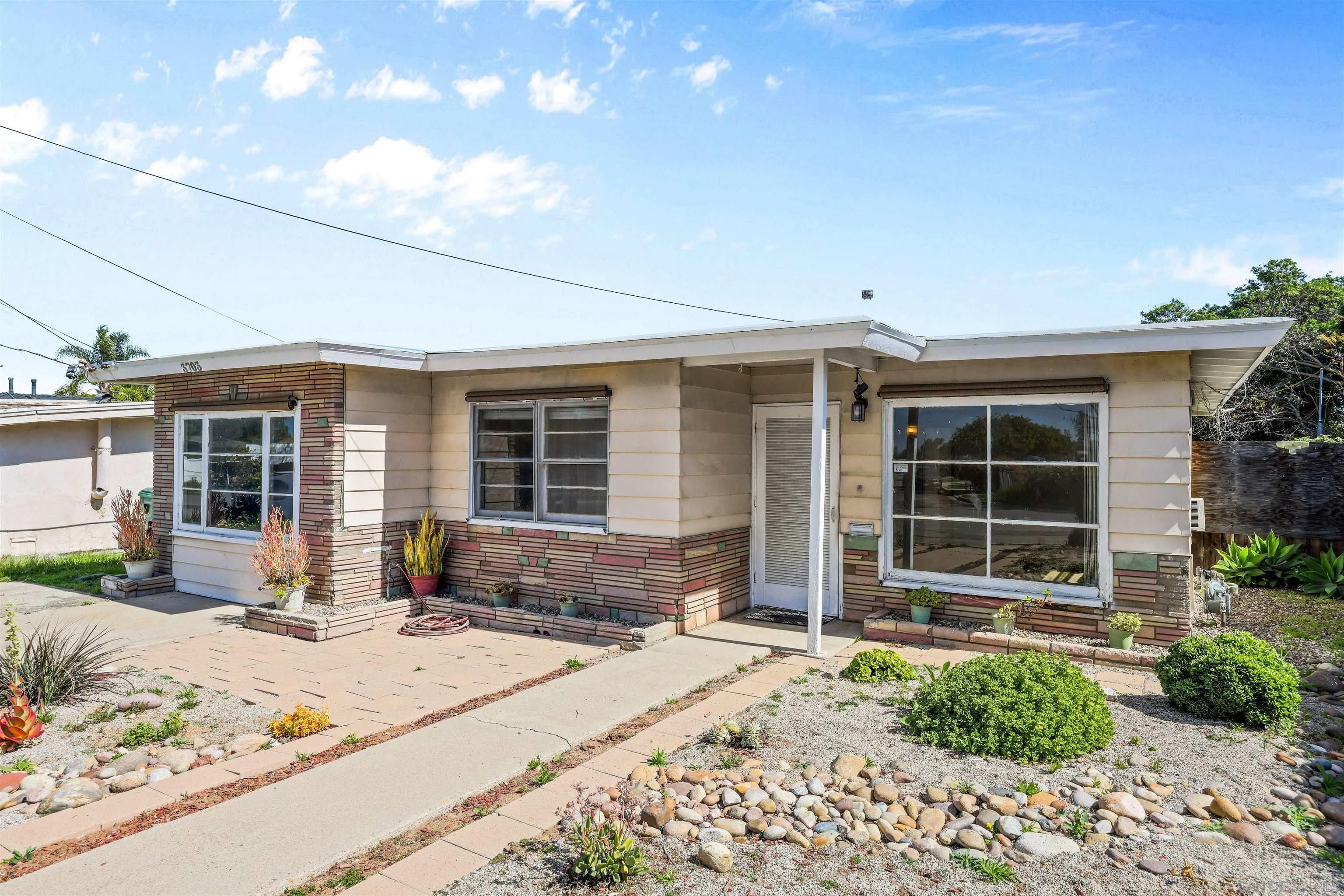 https://cdn.realtyfeed.com/cdn/127/260005104/7553b241ce12fc1cc4e8cf1f805c1f79.webp