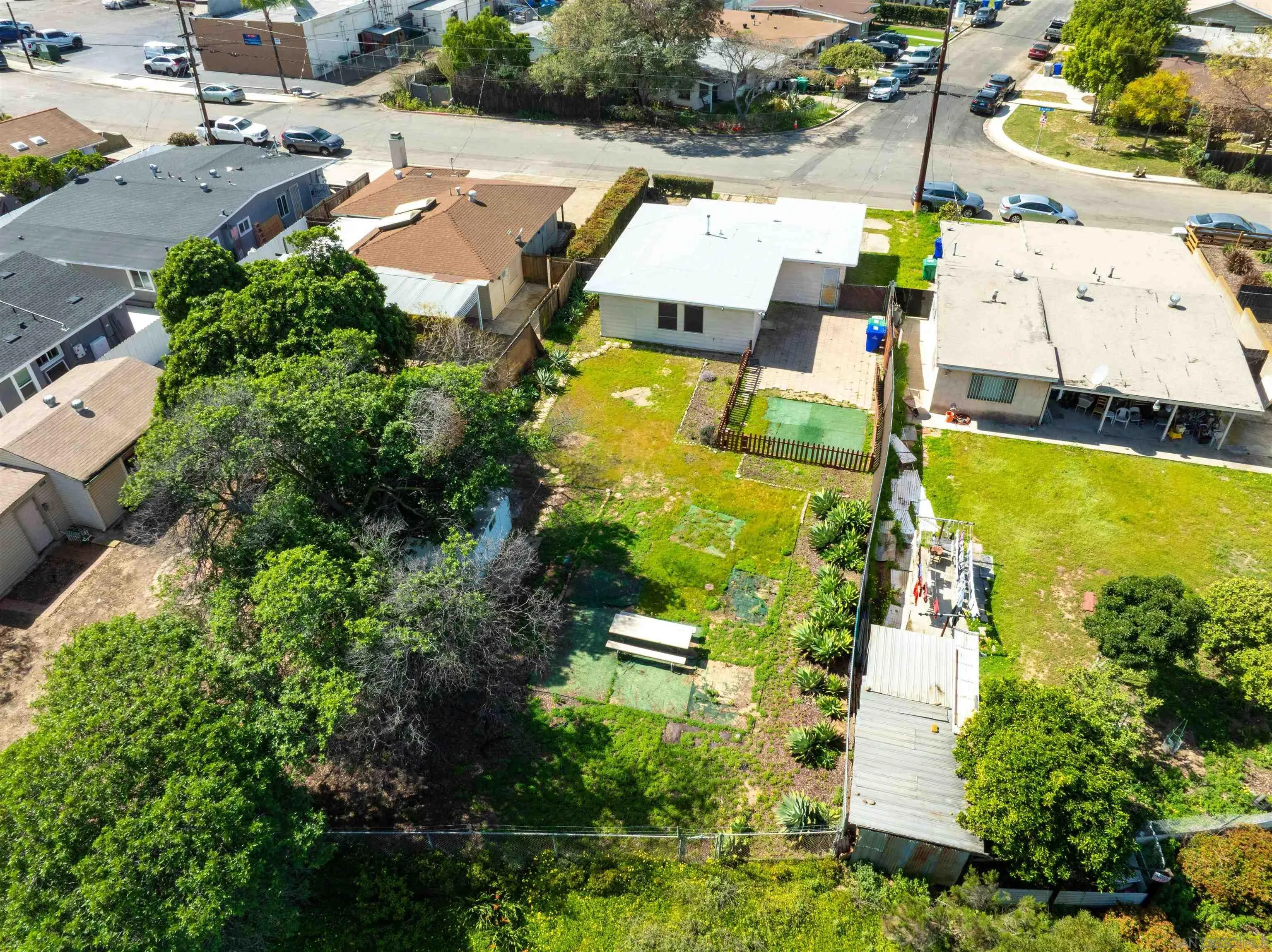 https://cdn.realtyfeed.com/cdn/127/260005104/ce914816fdadd72849b83fd6aafd1bc1.webp