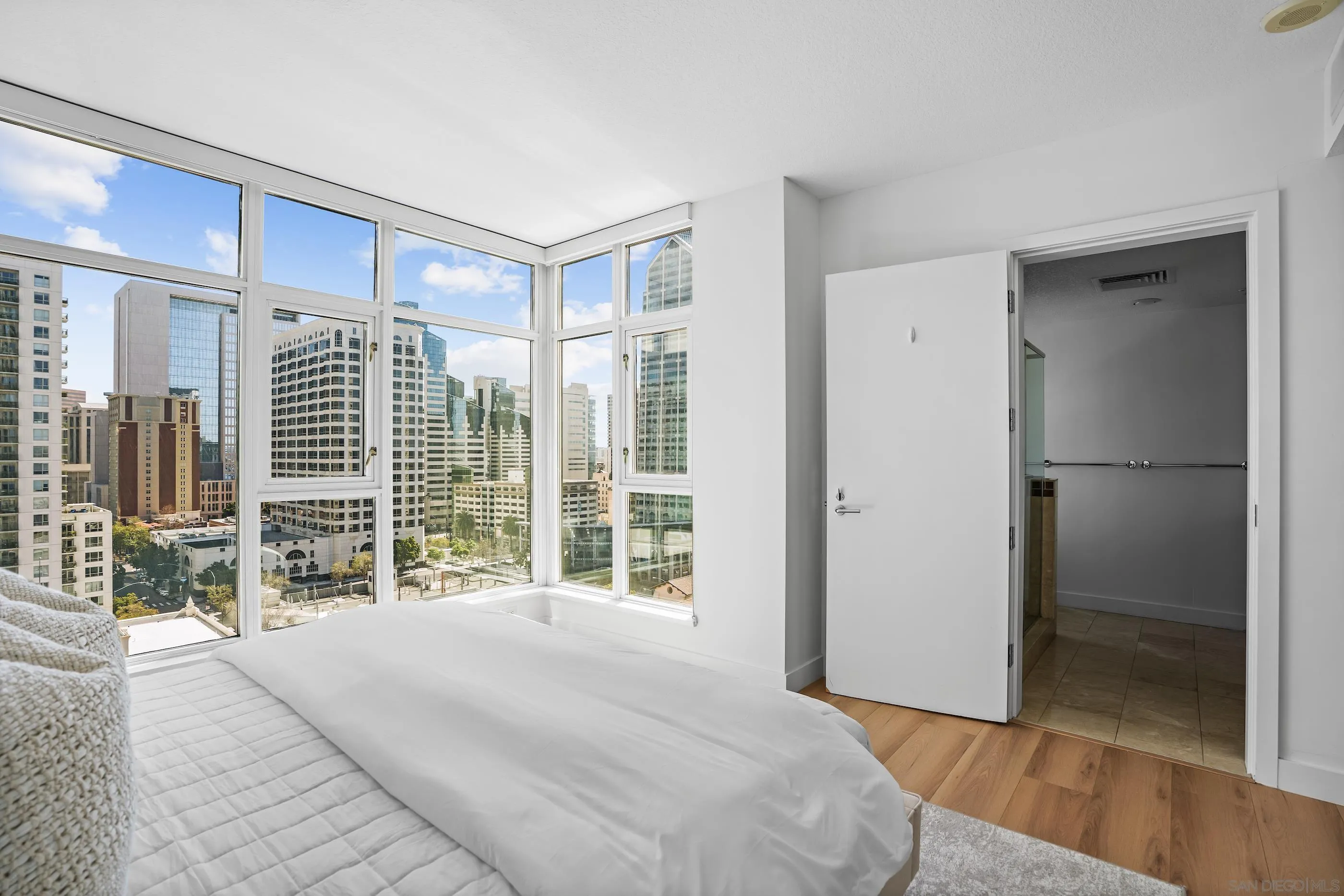 Photo #15: 260005111 Listing: Photo #15