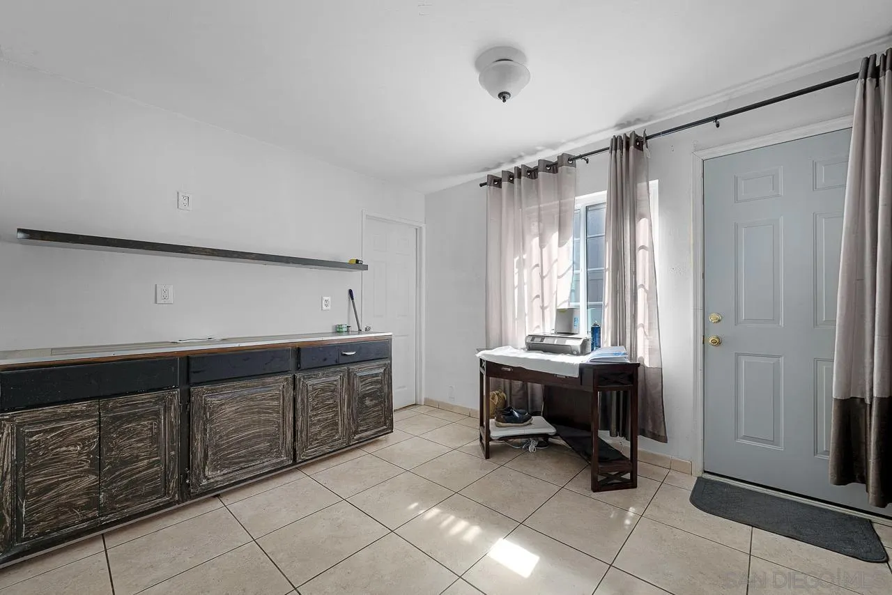 https://cdn.realtyfeed.com/cdn/127/260005115/b1e5c5962f3cafff3a9c9d25f9232e65.webp