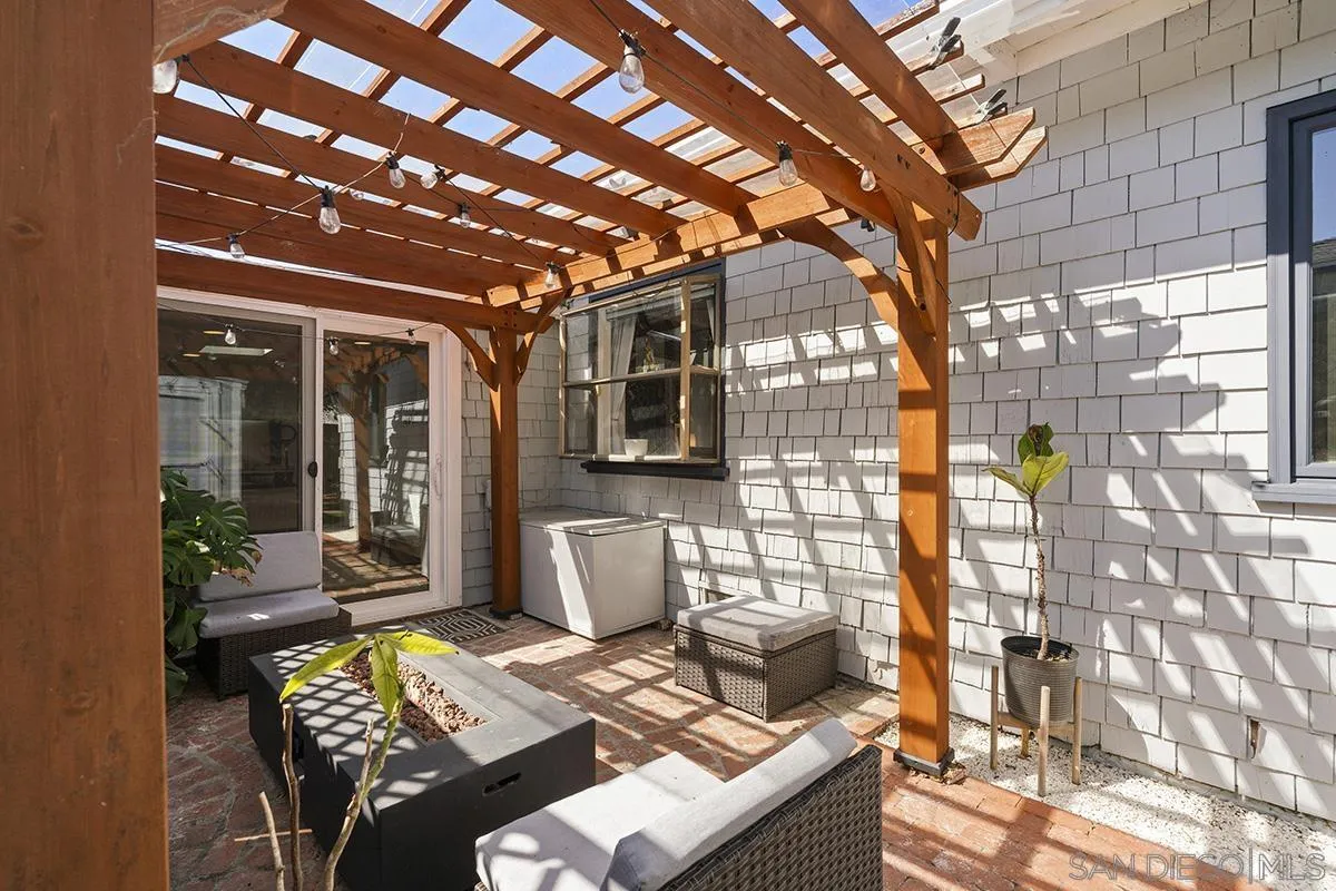 https://cdn.realtyfeed.com/cdn/127/260005126/372c9a4623991f66670e169c53edead2.webp