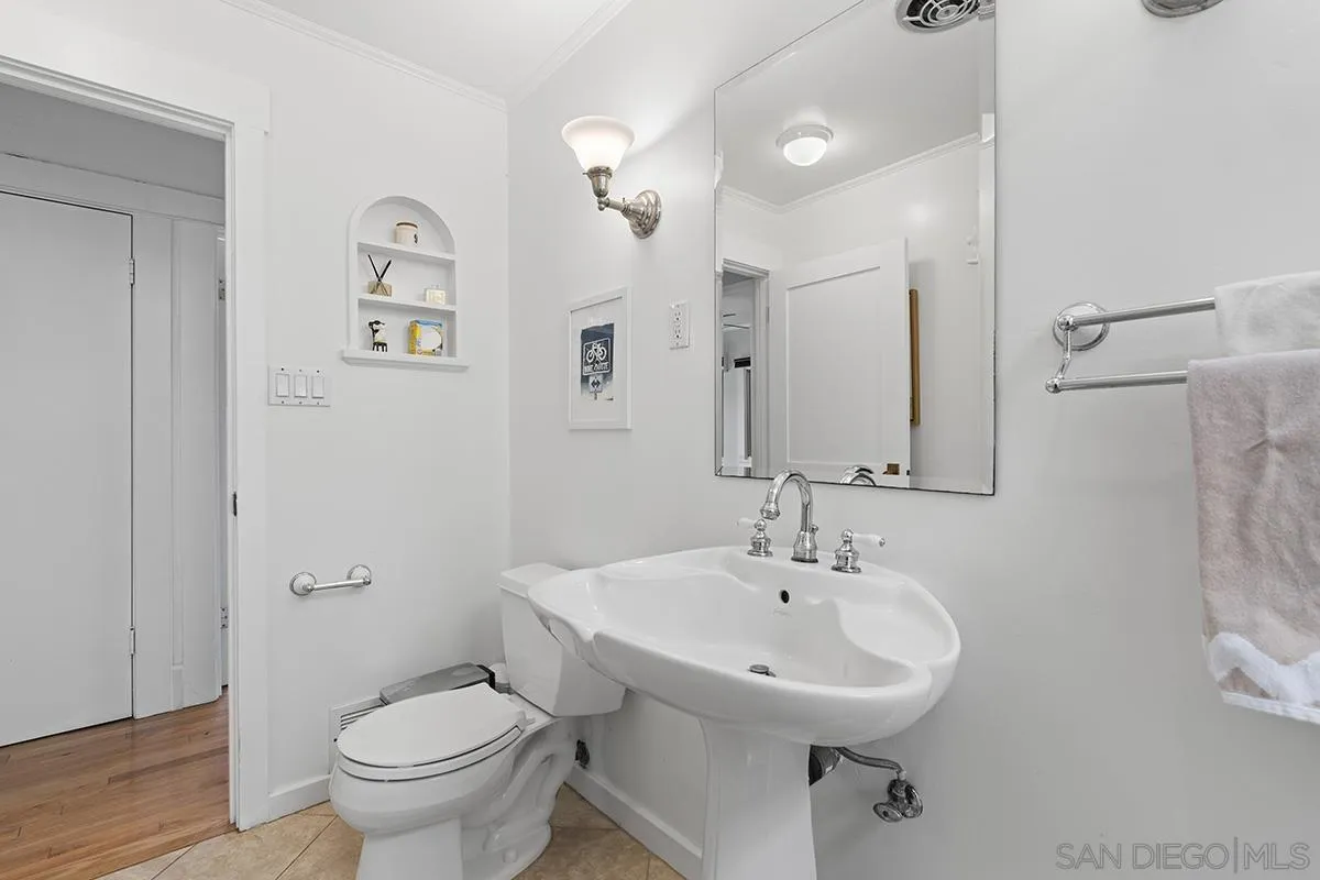https://cdn.realtyfeed.com/cdn/127/260005126/cd3dccafba694d9f03600c49cb78d457.webp