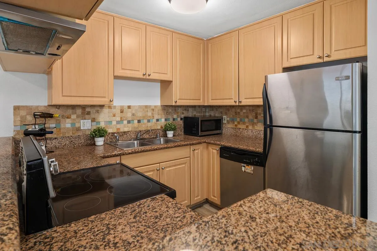 Photo #10: 260005132 Listing: Photo #10