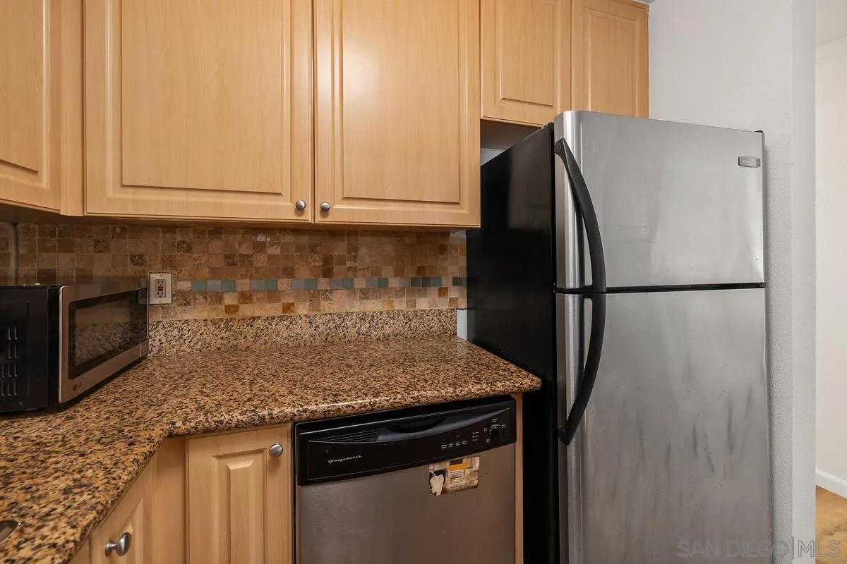 Photo #11: 260005132 Listing: Photo #11