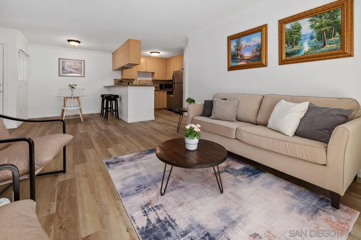 Photo #6: 260005132 Listing: Photo #6