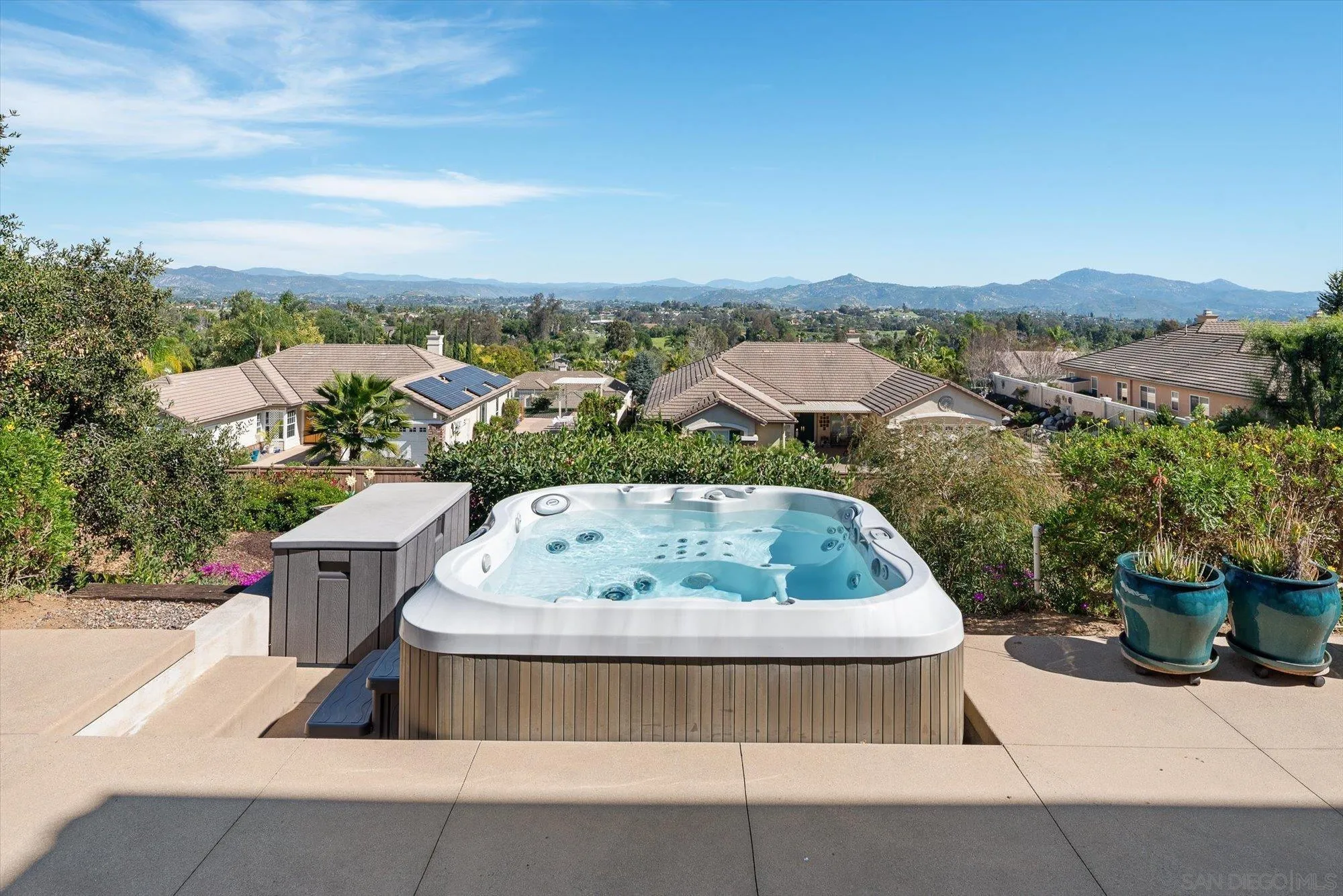 https://cdn.realtyfeed.com/cdn/127/260005133/0180561b8021f4999d584a42522145af.webp
