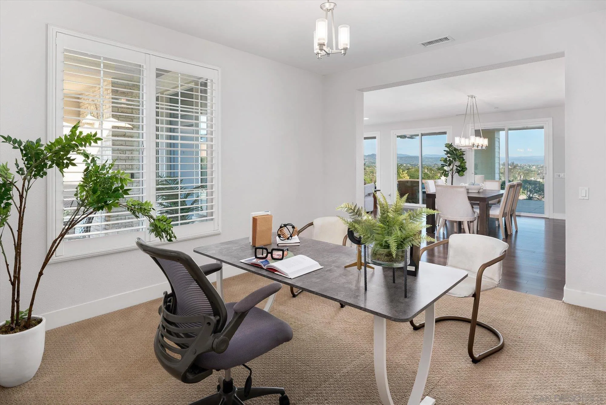 https://cdn.realtyfeed.com/cdn/127/260005133/214807ba8777defb0276e92d7c4b5825.webp