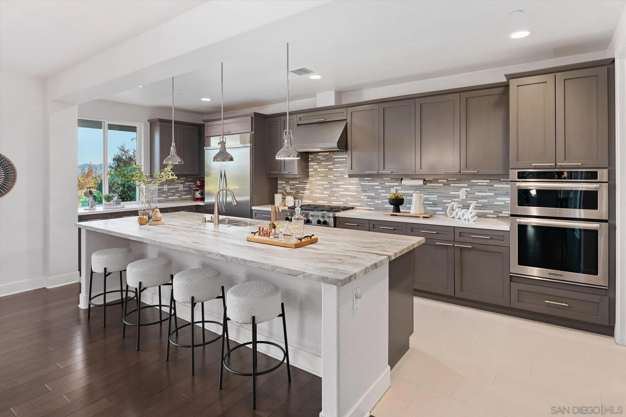 https://cdn.realtyfeed.com/cdn/127/260005133/52a1b94df3856d78a6004b957464d962.webp
