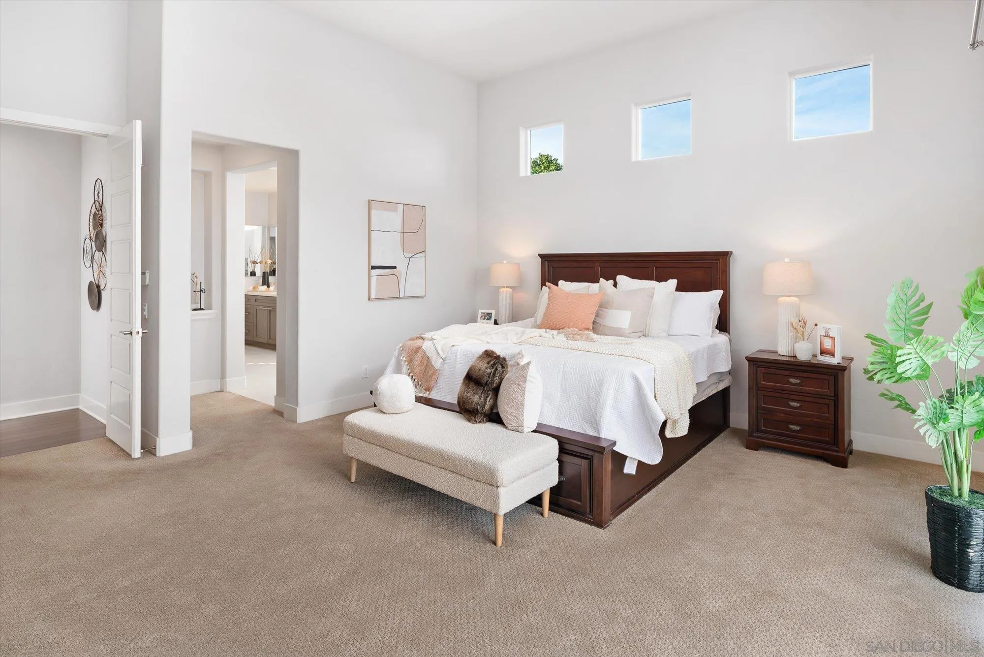 https://cdn.realtyfeed.com/cdn/127/260005133/7129849ec44da6c375a9659d2a3d91f9.webp