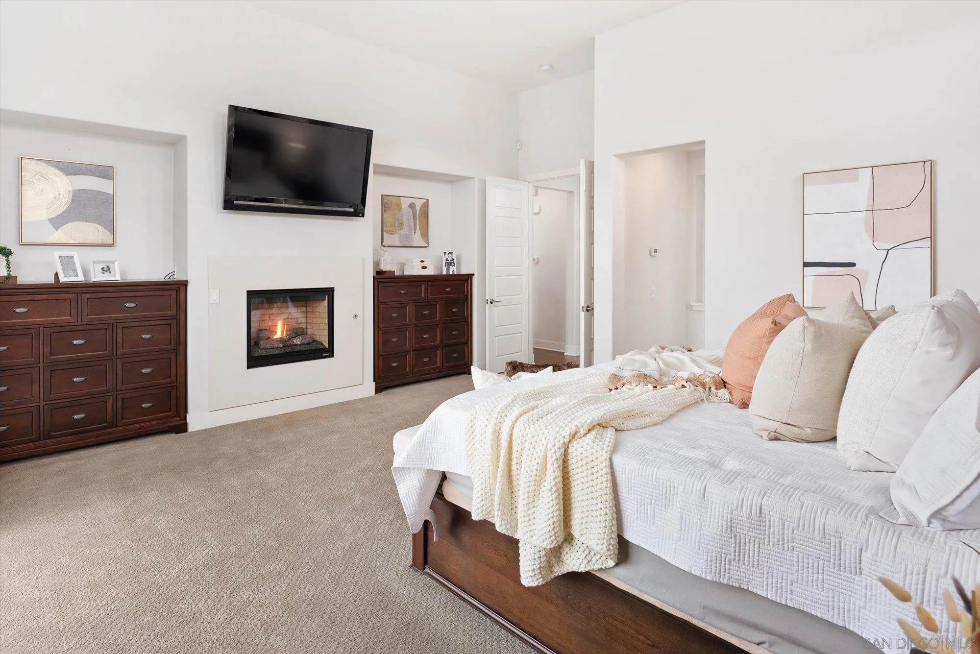 https://cdn.realtyfeed.com/cdn/127/260005133/a000acb7ee194118a40712e69f4b6481.webp