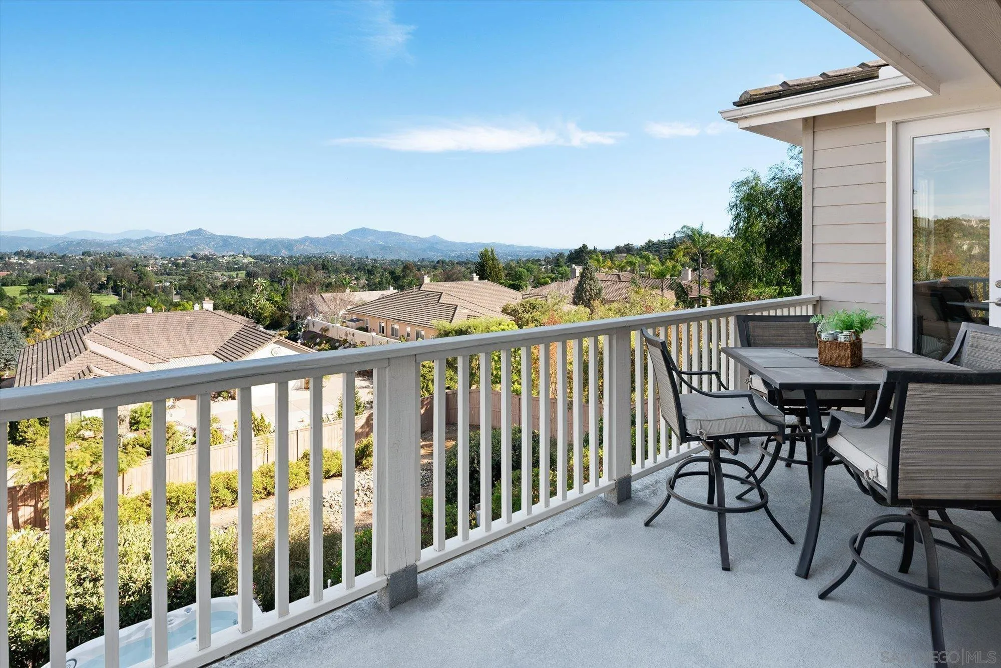 https://cdn.realtyfeed.com/cdn/127/260005133/fc30a4f45281fd92d88c32b7b34ce52b.webp